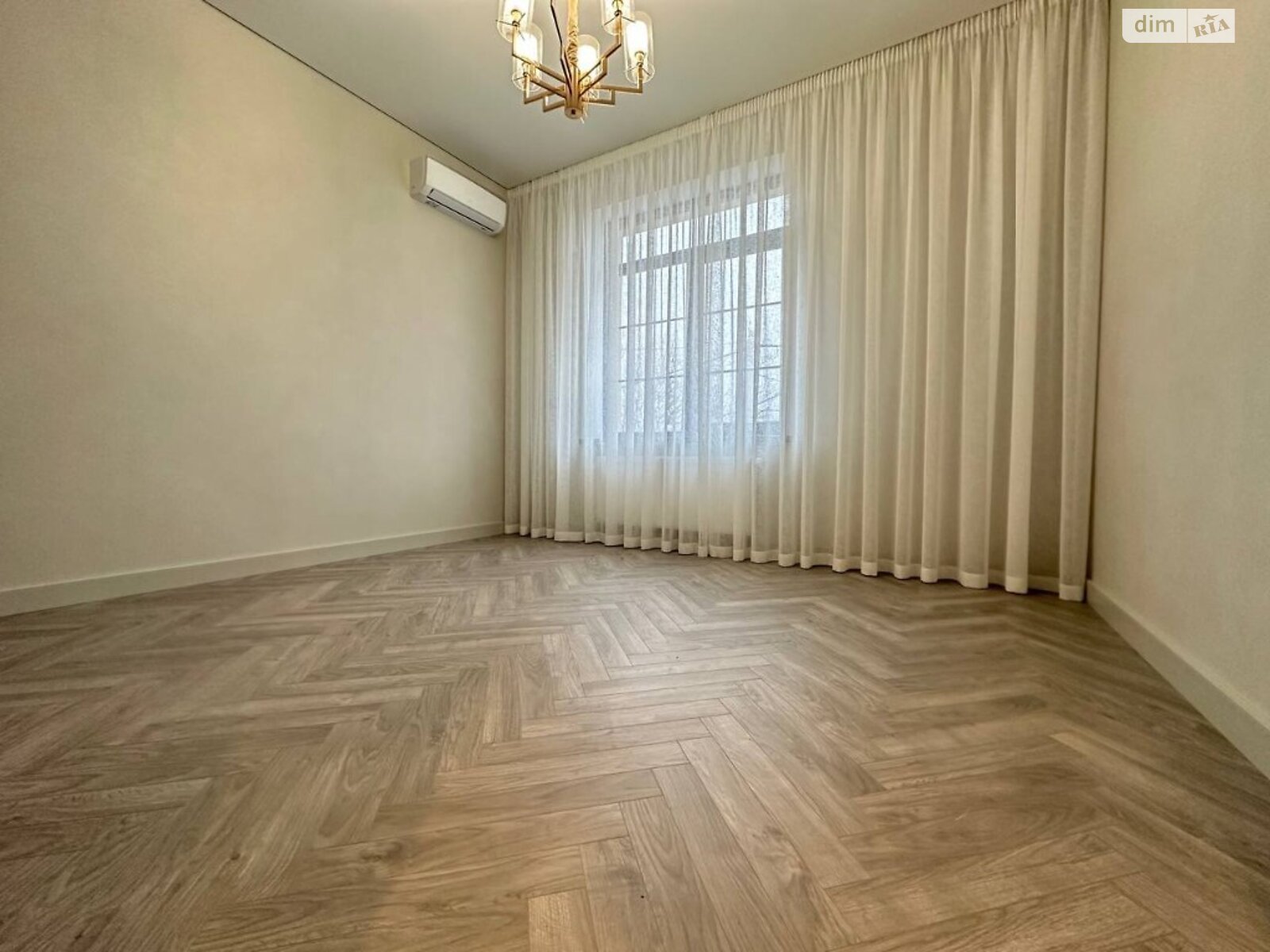 двухэтажный дом веранда, 220 кв. м, кирпич. Продажа в Одессе район Киевский фото 1 двухэтажный дом веранда, 220 кв. м, кирпич. Продажа в Одессе район Киевский фото 1