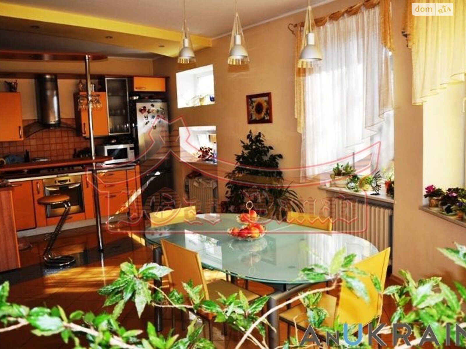 трехэтажный дом с ремонтом, 362 кв. м, кирпич. Продажа в Одессе район Киевский фото 1