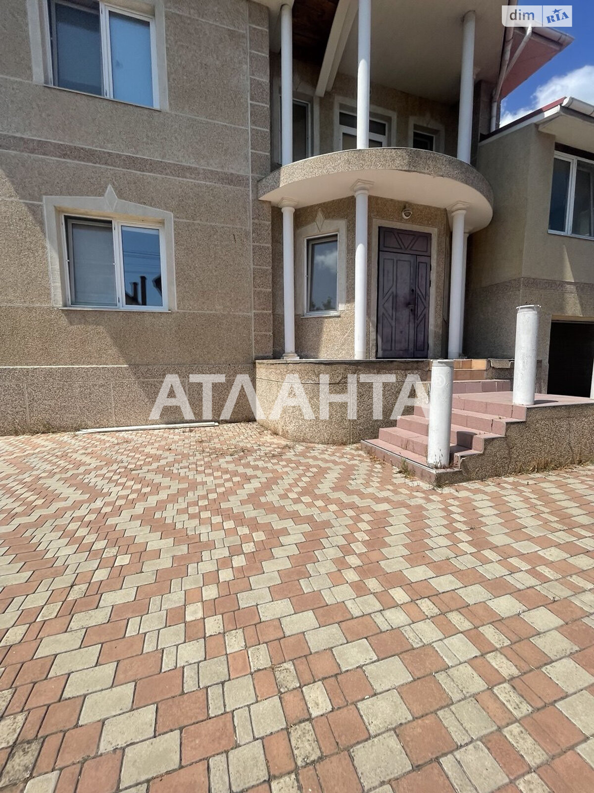трехэтажный дом, 460 кв. м, ракушечник (ракушняк). Продажа в Одессе район Киевский фото 1 трехэтажный дом, 460 кв. м, ракушечник (ракушняк). Продажа в Одессе район Киевский фото 1