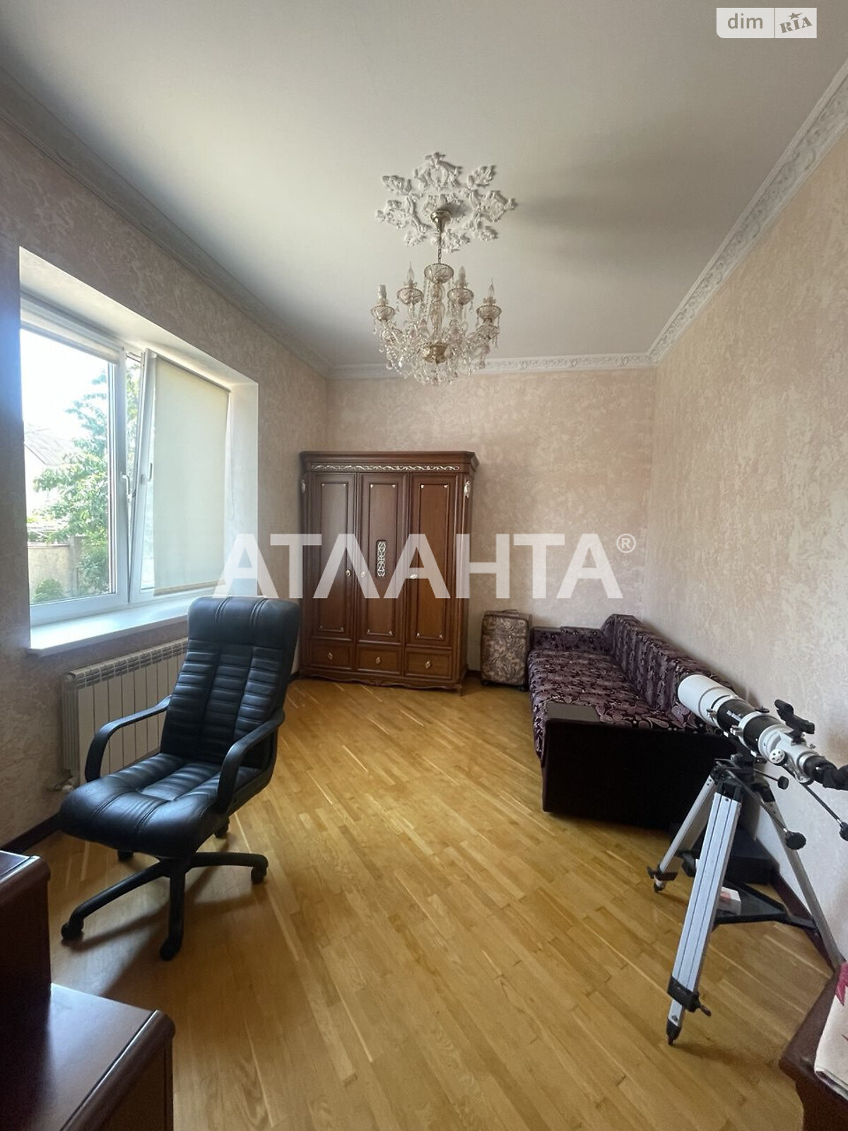 трехэтажный дом, 460 кв. м, ракушечник (ракушняк). Продажа в Одессе район Киевский фото 1 трехэтажный дом, 460 кв. м, ракушечник (ракушняк). Продажа в Одессе район Киевский фото 1