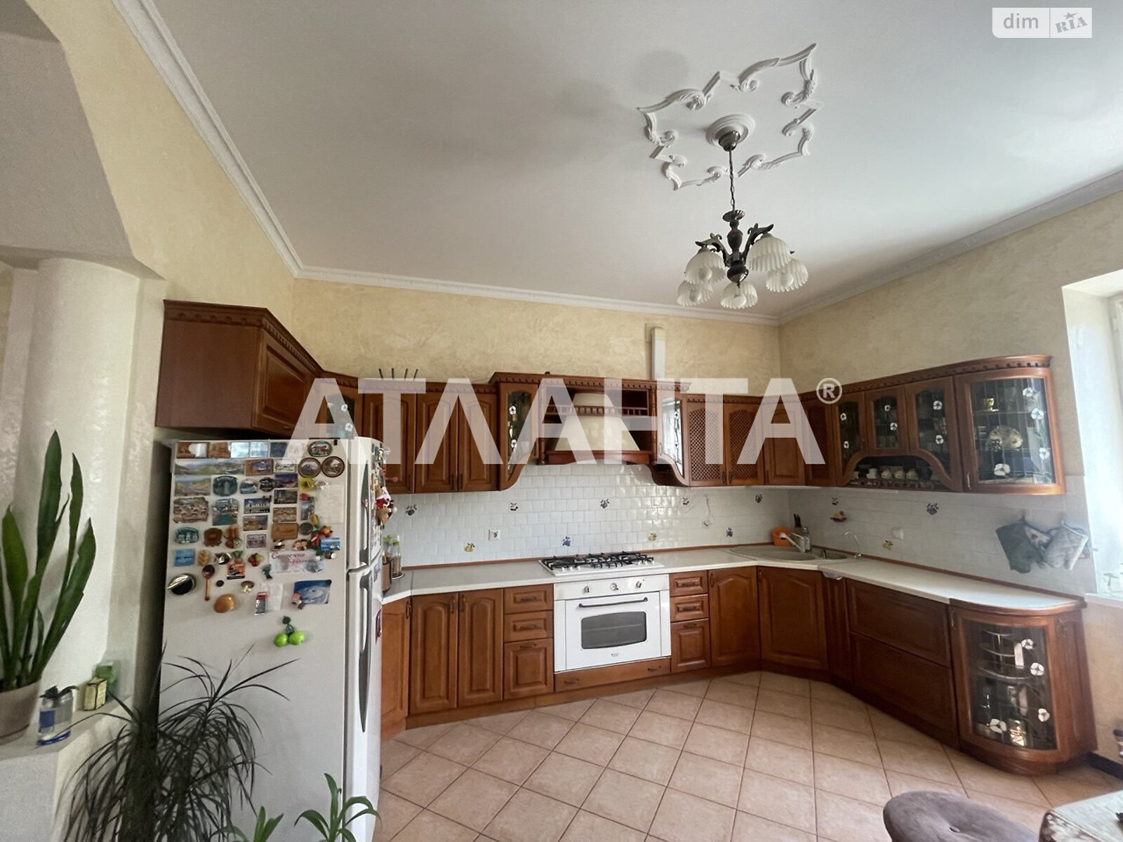 трехэтажный дом, 460 кв. м, ракушечник (ракушняк). Продажа в Одессе район Киевский фото 1 трехэтажный дом, 460 кв. м, ракушечник (ракушняк). Продажа в Одессе район Киевский фото 1