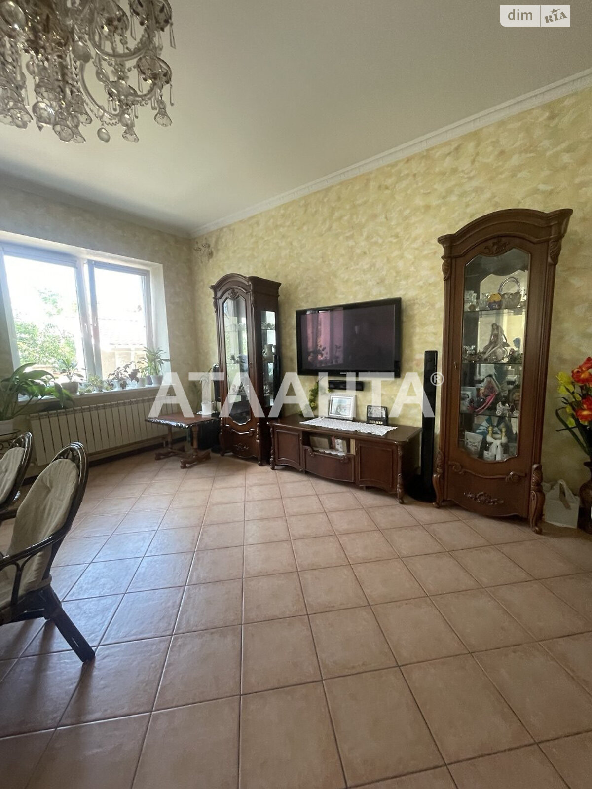 трехэтажный дом, 460 кв. м, ракушечник (ракушняк). Продажа в Одессе район Киевский фото 1 трехэтажный дом, 460 кв. м, ракушечник (ракушняк). Продажа в Одессе район Киевский фото 1