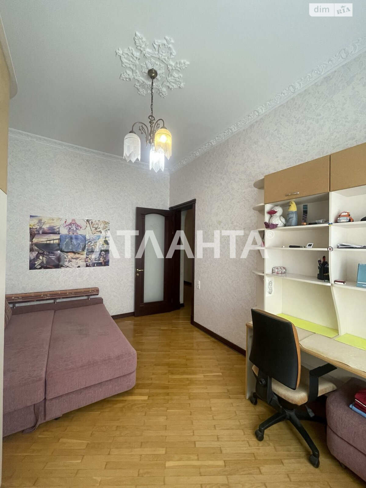 трехэтажный дом, 460 кв. м, ракушечник (ракушняк). Продажа в Одессе район Киевский фото 1 трехэтажный дом, 460 кв. м, ракушечник (ракушняк). Продажа в Одессе район Киевский фото 1