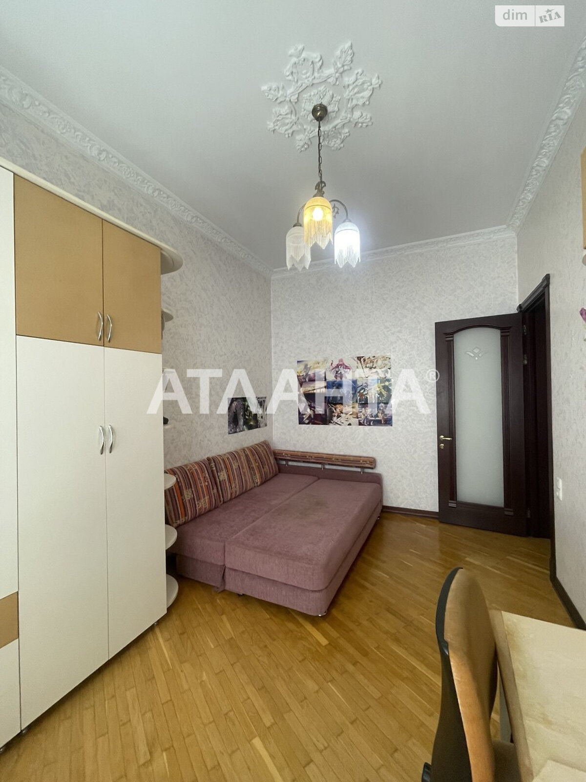 трехэтажный дом, 460 кв. м, ракушечник (ракушняк). Продажа в Одессе район Киевский фото 1 трехэтажный дом, 460 кв. м, ракушечник (ракушняк). Продажа в Одессе район Киевский фото 1