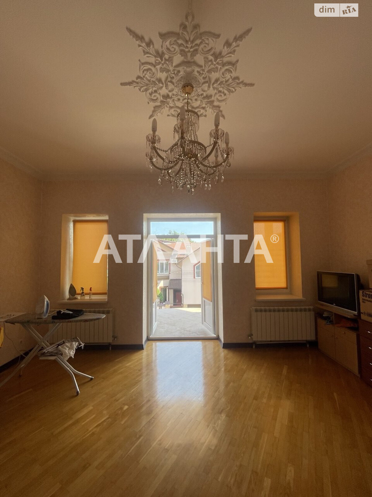 трехэтажный дом, 460 кв. м, ракушечник (ракушняк). Продажа в Одессе район Киевский фото 1 трехэтажный дом, 460 кв. м, ракушечник (ракушняк). Продажа в Одессе район Киевский фото 1