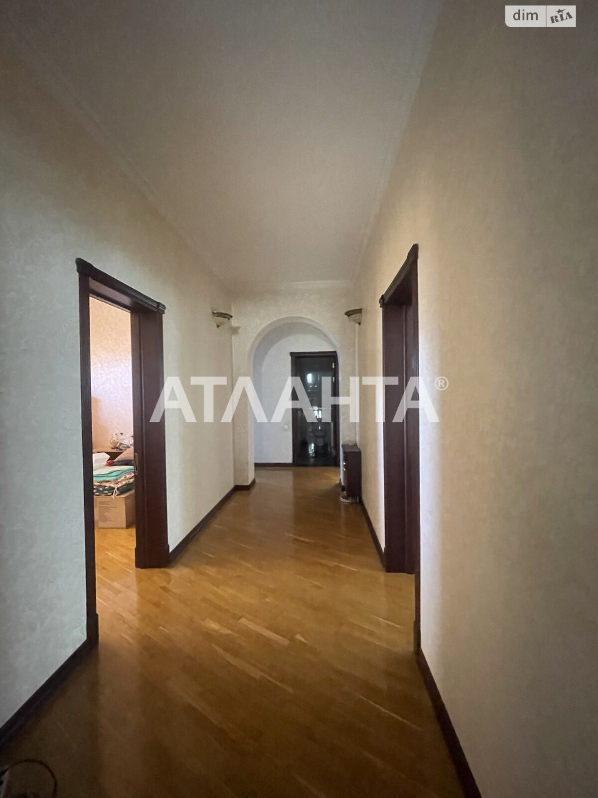 трехэтажный дом, 460 кв. м, ракушечник (ракушняк). Продажа в Одессе район Киевский фото 1 трехэтажный дом, 460 кв. м, ракушечник (ракушняк). Продажа в Одессе район Киевский фото 1