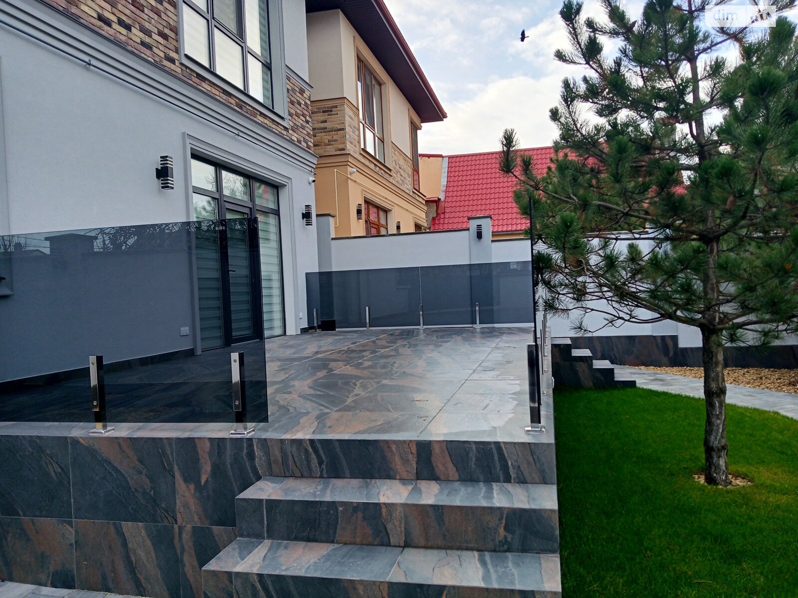 двухэтажный дом с верандой, 5.25 кв. м, кирпич. Продажа в Одессе район Киевский фото 1 двухэтажный дом с верандой, 5.25 кв. м, кирпич. Продажа в Одессе район Киевский фото 1