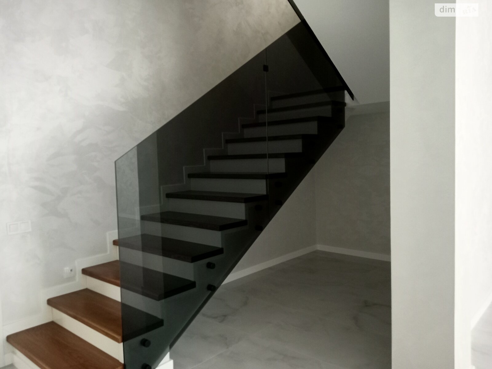 двухэтажный дом с верандой, 5.25 кв. м, кирпич. Продажа в Одессе район Киевский фото 1 двухэтажный дом с верандой, 5.25 кв. м, кирпич. Продажа в Одессе район Киевский фото 1