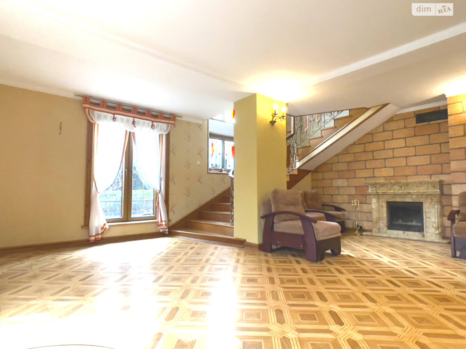 двоповерховий будинок з гаражем, 365 кв. м, інкерманський камінь. Продаж в Одесі, район Київський фото 1 двоповерховий будинок з гаражем, 365 кв. м, інкерманський камінь. Продаж в Одесі, район Київський фото 1