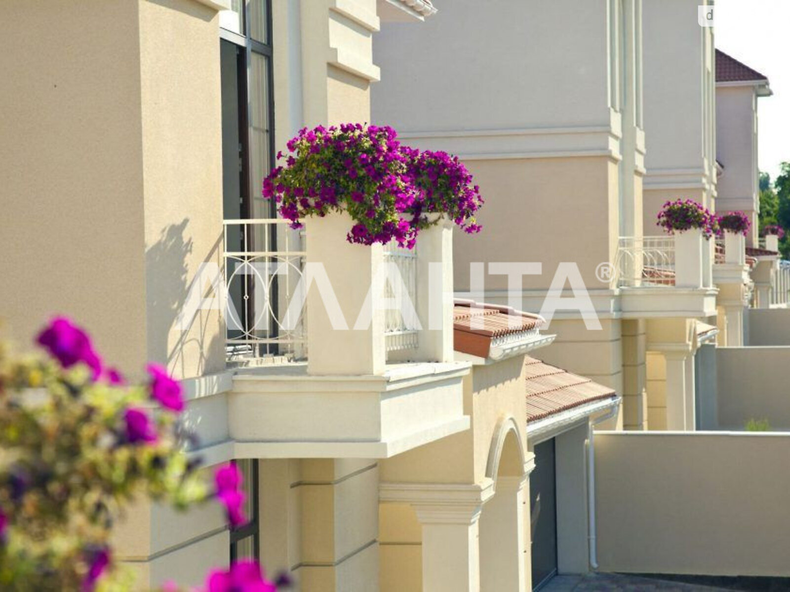 трехэтажный дом, 445 кв. м, кирпич. Продажа в Одессе район Киевский фото 1 трехэтажный дом, 445 кв. м, кирпич. Продажа в Одессе район Киевский фото 1