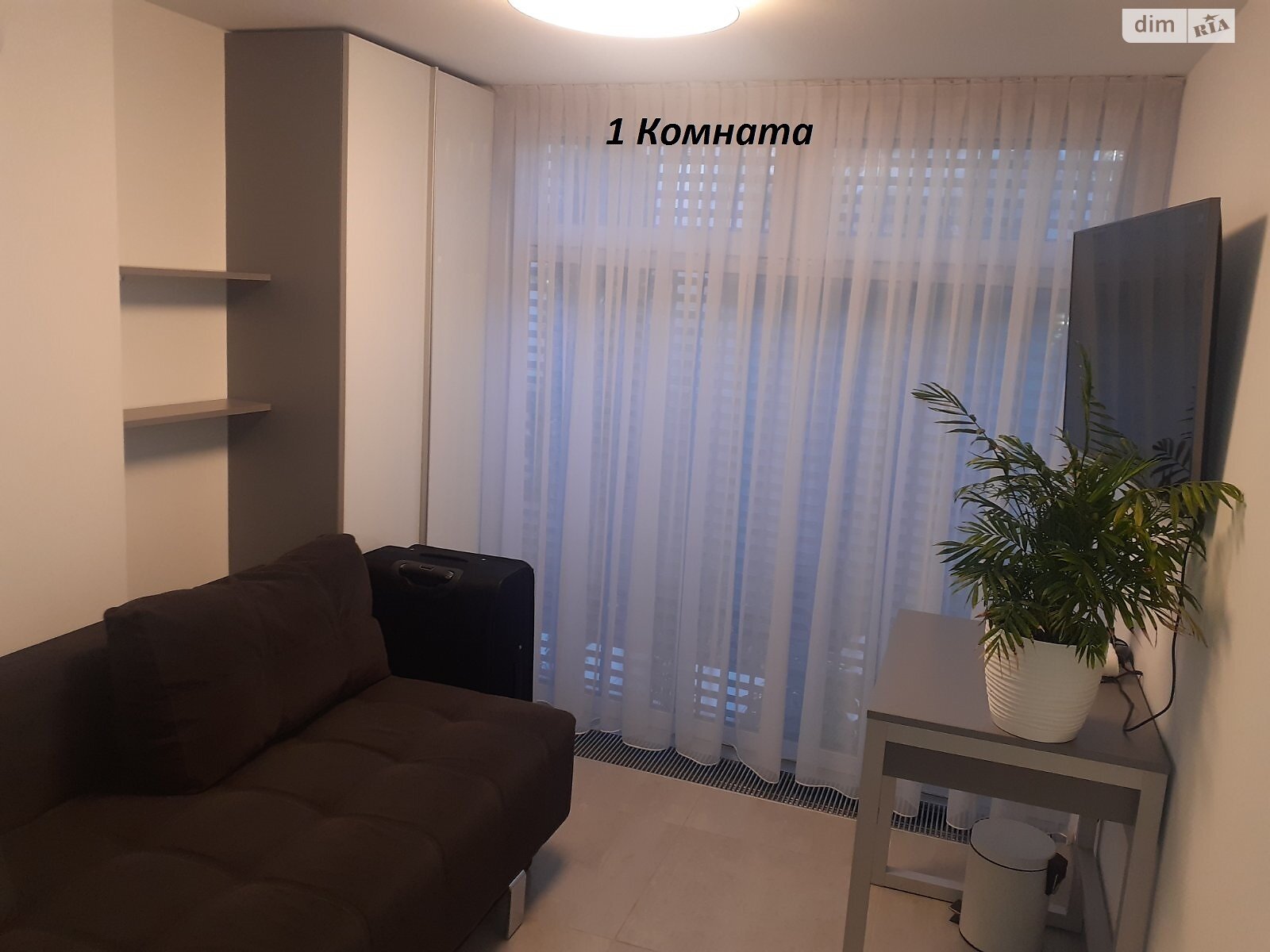 триповерховий будинок з гаражем, 480 кв. м, цегла. Продаж в Одесі, район Київський фото 1 триповерховий будинок з гаражем, 480 кв. м, цегла. Продаж в Одесі, район Київський фото 1