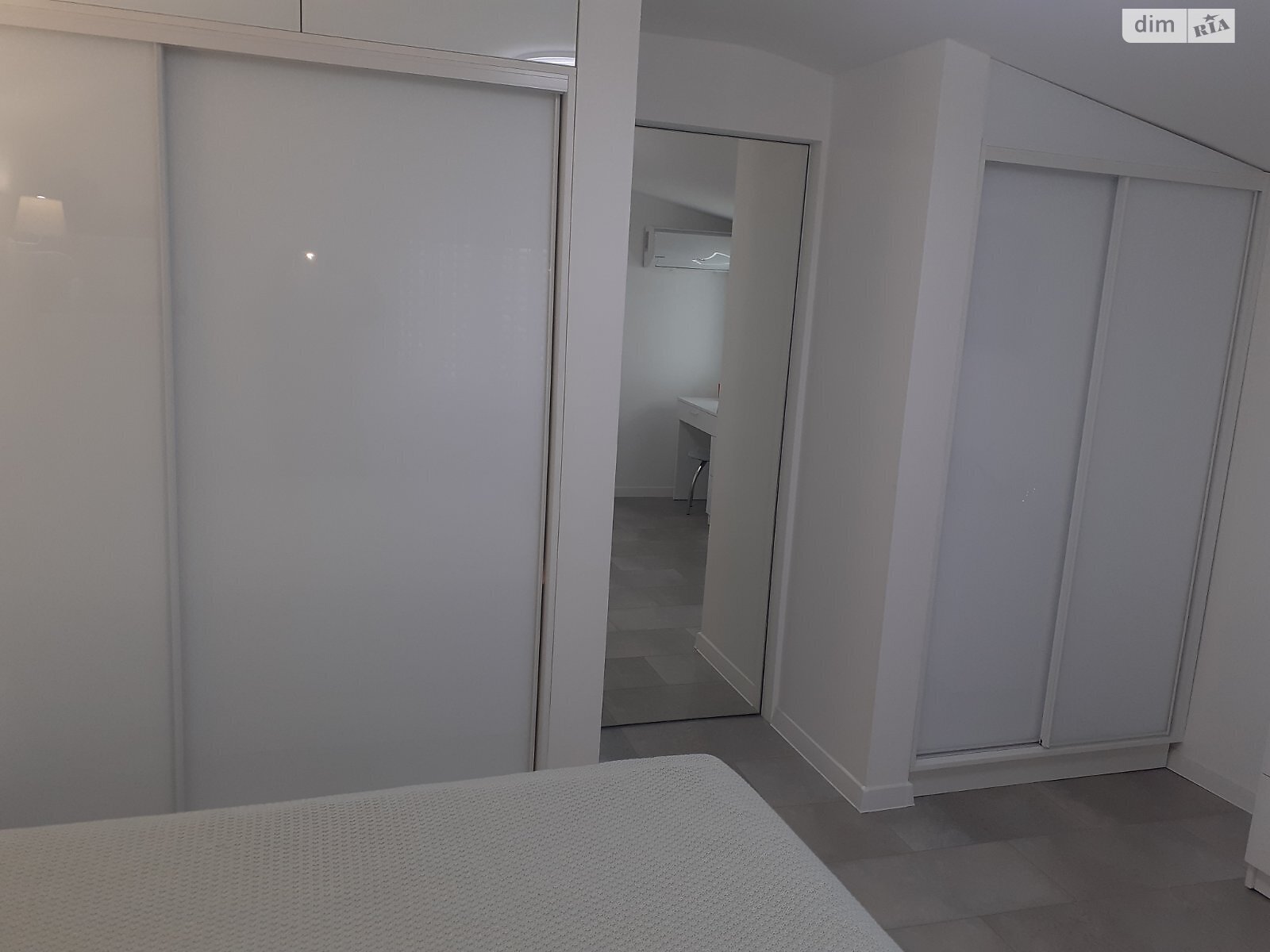 триповерховий будинок з гаражем, 480 кв. м, цегла. Продаж в Одесі, район Київський фото 1 триповерховий будинок з гаражем, 480 кв. м, цегла. Продаж в Одесі, район Київський фото 1