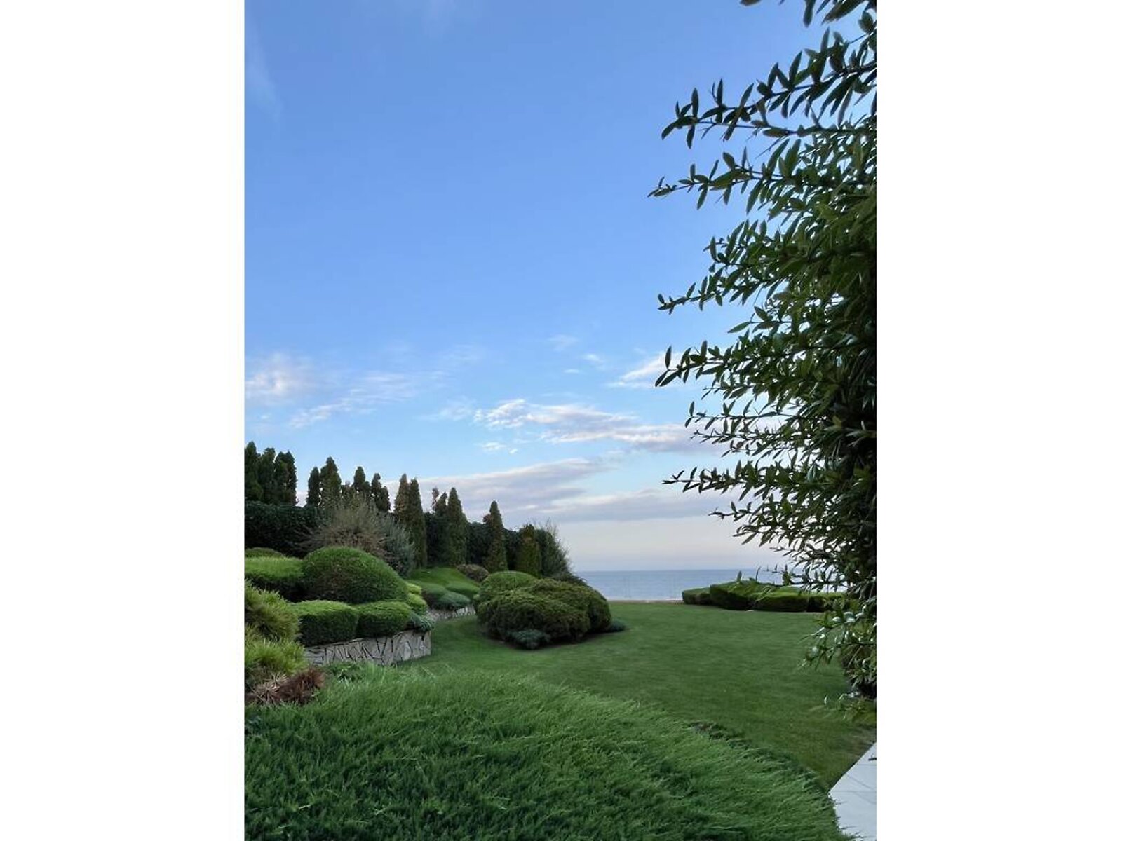 трехэтажный дом, 630 кв. м, кирпич. Продажа в Одессе район Киевский фото 1 трехэтажный дом, 630 кв. м, кирпич. Продажа в Одессе район Киевский фото 1