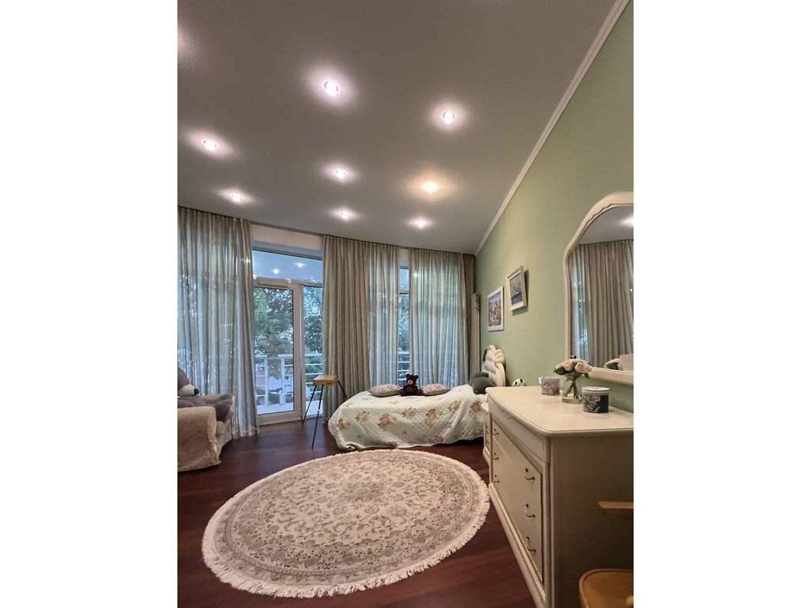 трехэтажный дом, 630 кв. м, кирпич. Продажа в Одессе район Киевский фото 1 трехэтажный дом, 630 кв. м, кирпич. Продажа в Одессе район Киевский фото 1