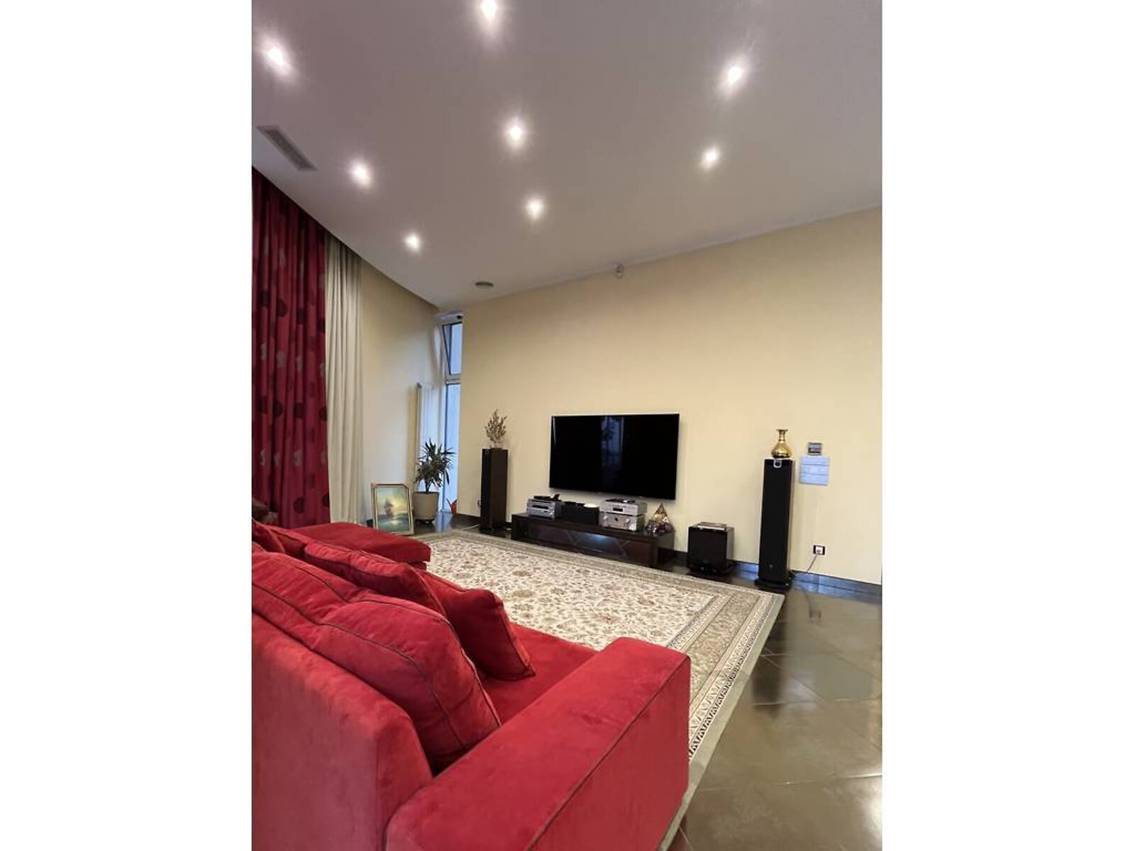 трехэтажный дом, 630 кв. м, кирпич. Продажа в Одессе район Киевский фото 1 трехэтажный дом, 630 кв. м, кирпич. Продажа в Одессе район Киевский фото 1