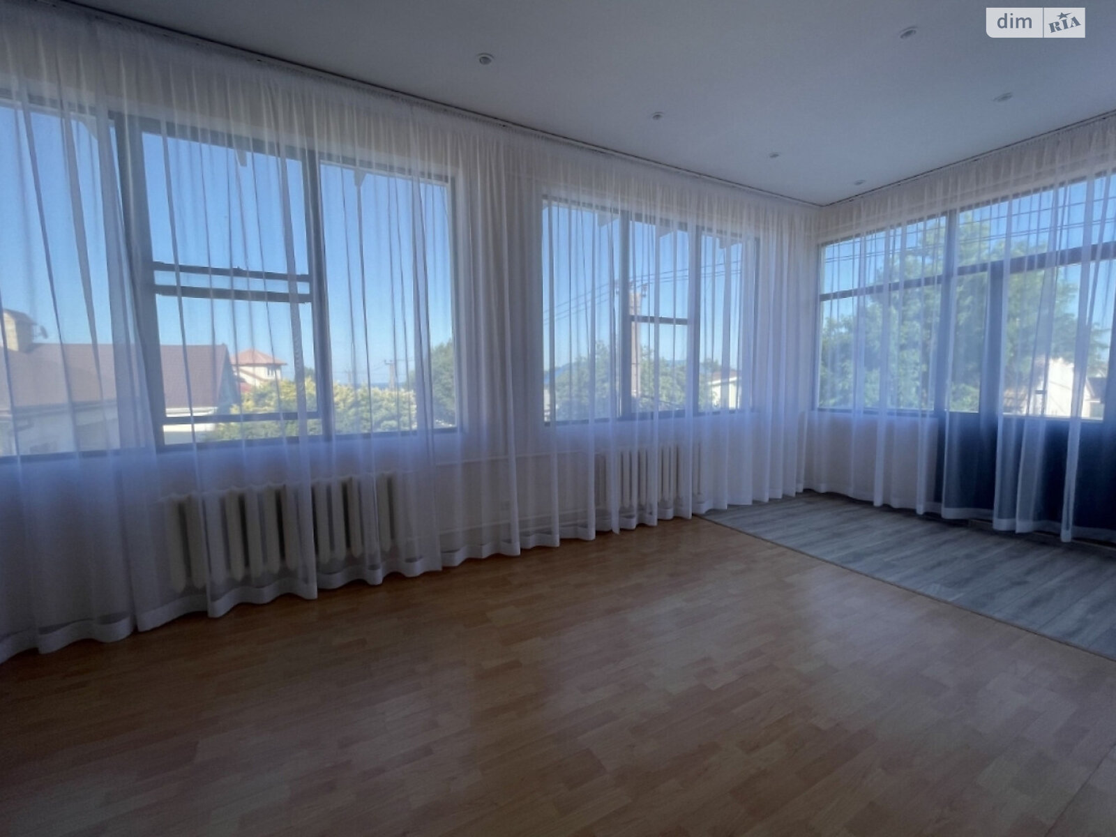трехэтажный дом, 272 кв. м, кирпич. Продажа в Одессе район Киевский фото 1 трехэтажный дом, 272 кв. м, кирпич. Продажа в Одессе район Киевский фото 1