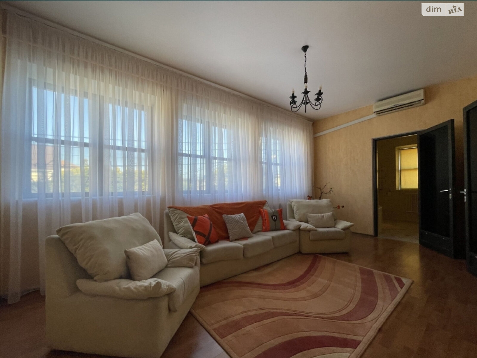 трехэтажный дом, 272 кв. м, кирпич. Продажа в Одессе район Киевский фото 1 трехэтажный дом, 272 кв. м, кирпич. Продажа в Одессе район Киевский фото 1
