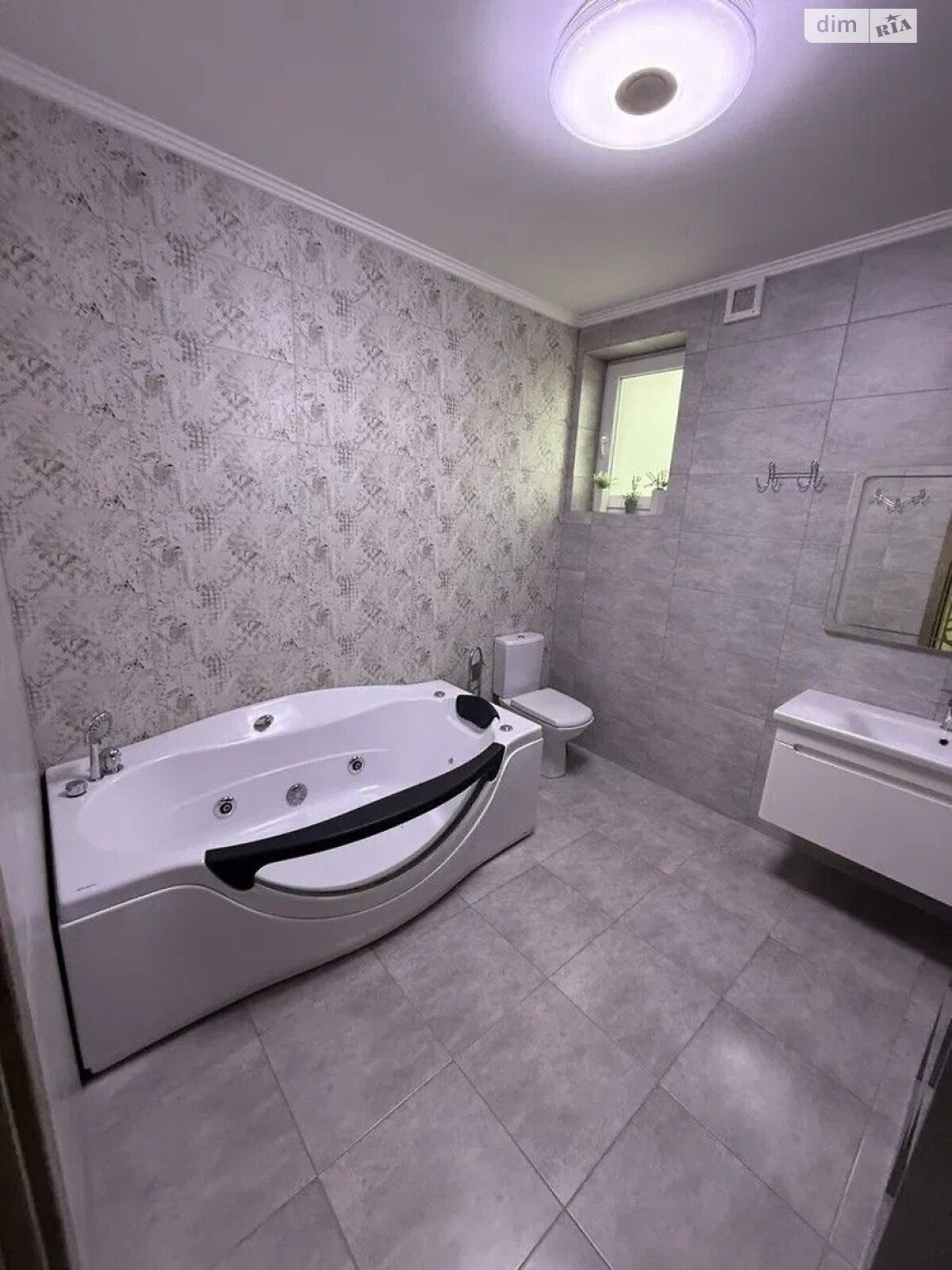 двухэтажный дом, 120 кв. м, кирпич. Продажа в Одессе район Киевский фото 1 двухэтажный дом, 120 кв. м, кирпич. Продажа в Одессе район Киевский фото 1