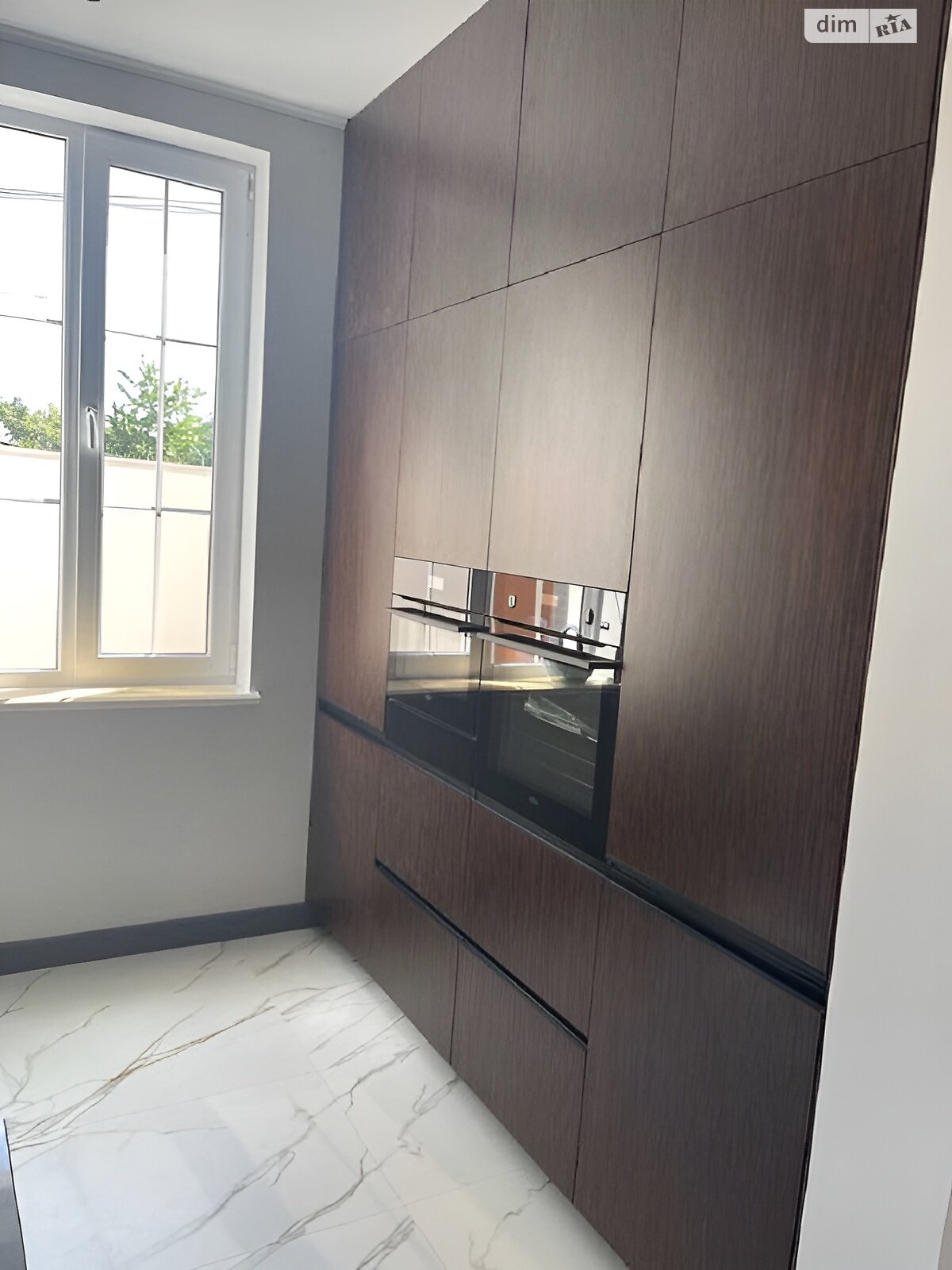 триповерховий будинок з верандою, 233 кв. м, цегла. Продаж в Одесі, район Київський фото 1 триповерховий будинок з верандою, 233 кв. м, цегла. Продаж в Одесі, район Київський фото 1