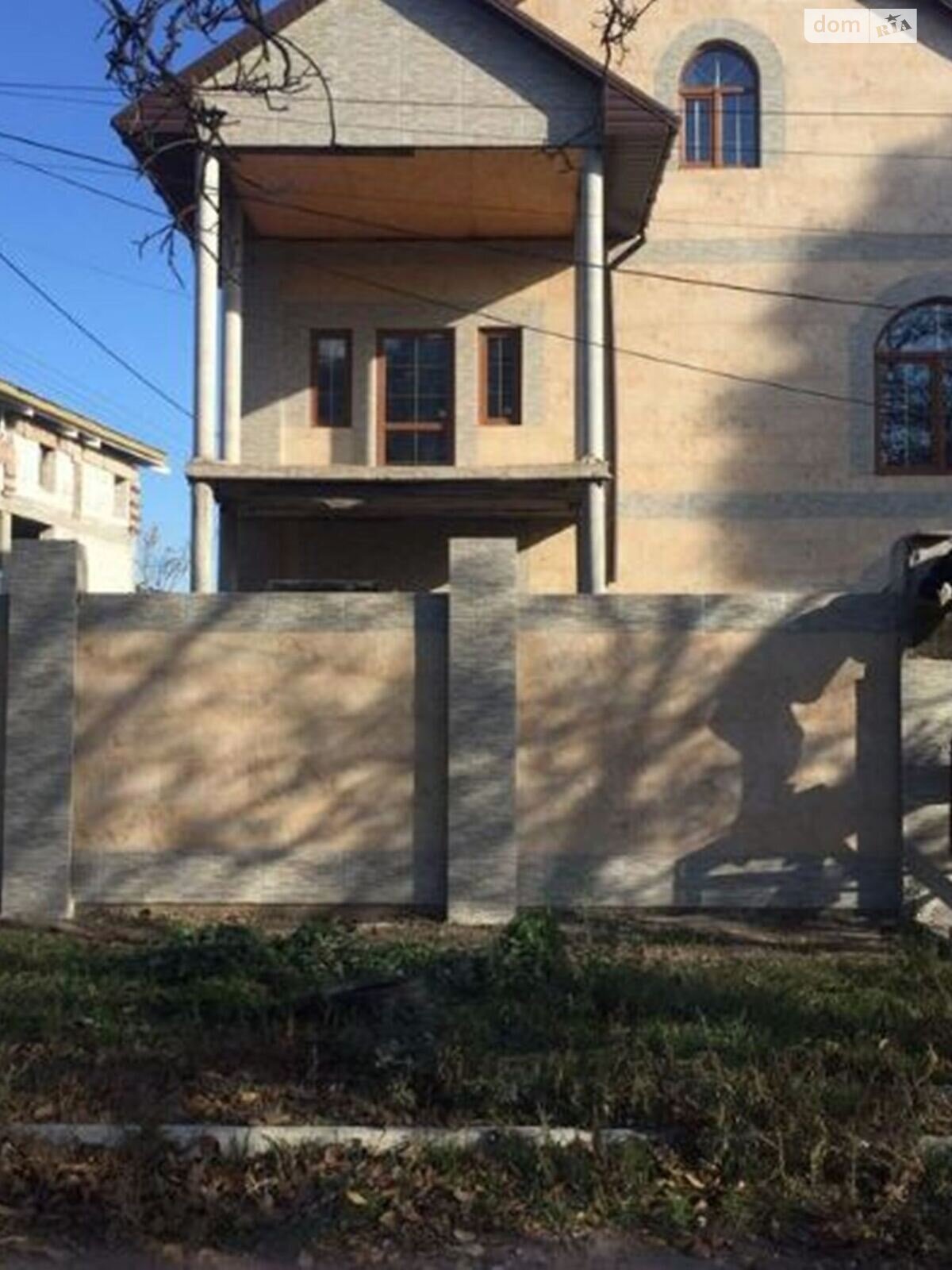 трехэтажный дом, 300 кв. м, ракушечник (ракушняк). Продажа в Одессе район Киевский фото 1