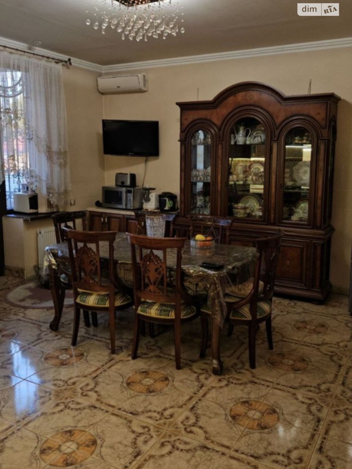 трехэтажный дом с мебелью, 400 кв. м, кирпич. Продажа в Одессе район Киевский фото 1 трехэтажный дом с мебелью, 400 кв. м, кирпич. Продажа в Одессе район Киевский фото 1