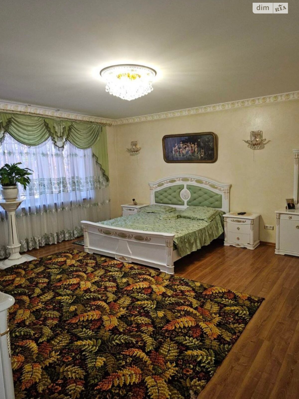 трехэтажный дом с мебелью, 400 кв. м, кирпич. Продажа в Одессе район Киевский фото 1 трехэтажный дом с мебелью, 400 кв. м, кирпич. Продажа в Одессе район Киевский фото 1