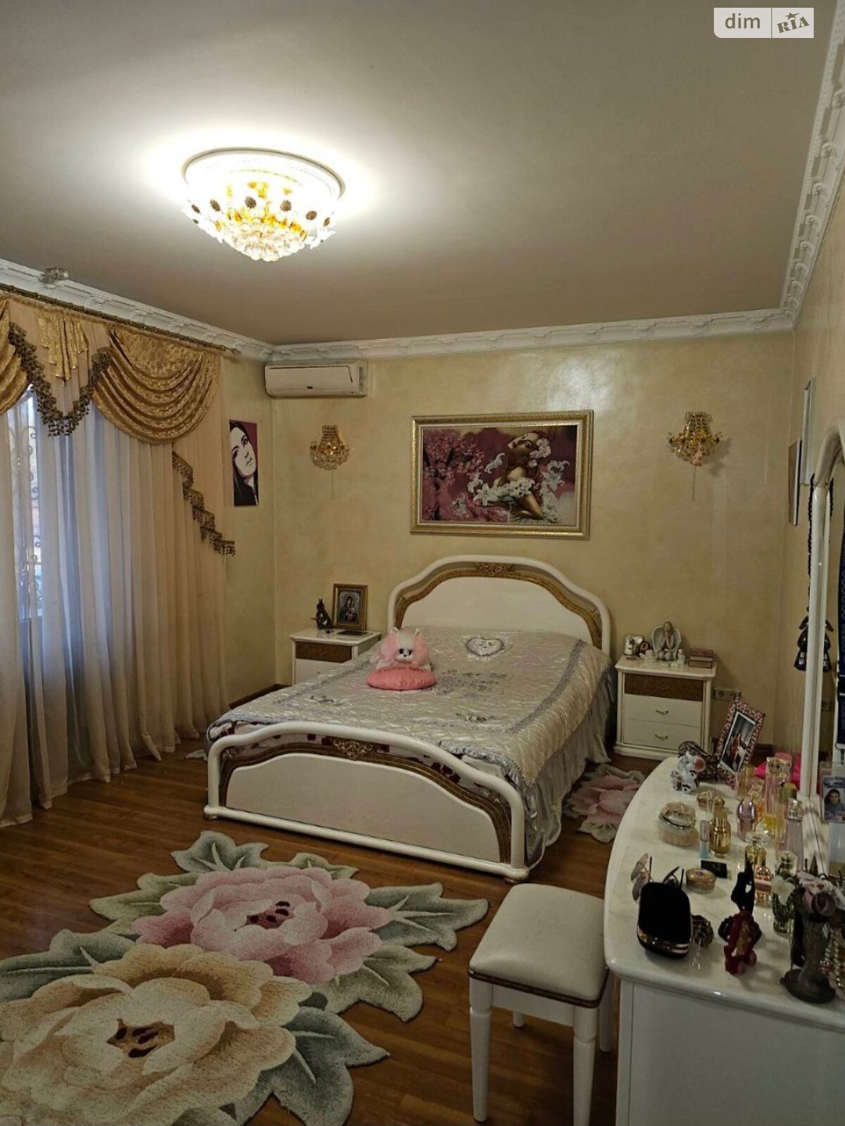 трехэтажный дом с мебелью, 400 кв. м, кирпич. Продажа в Одессе район Киевский фото 1 трехэтажный дом с мебелью, 400 кв. м, кирпич. Продажа в Одессе район Киевский фото 1