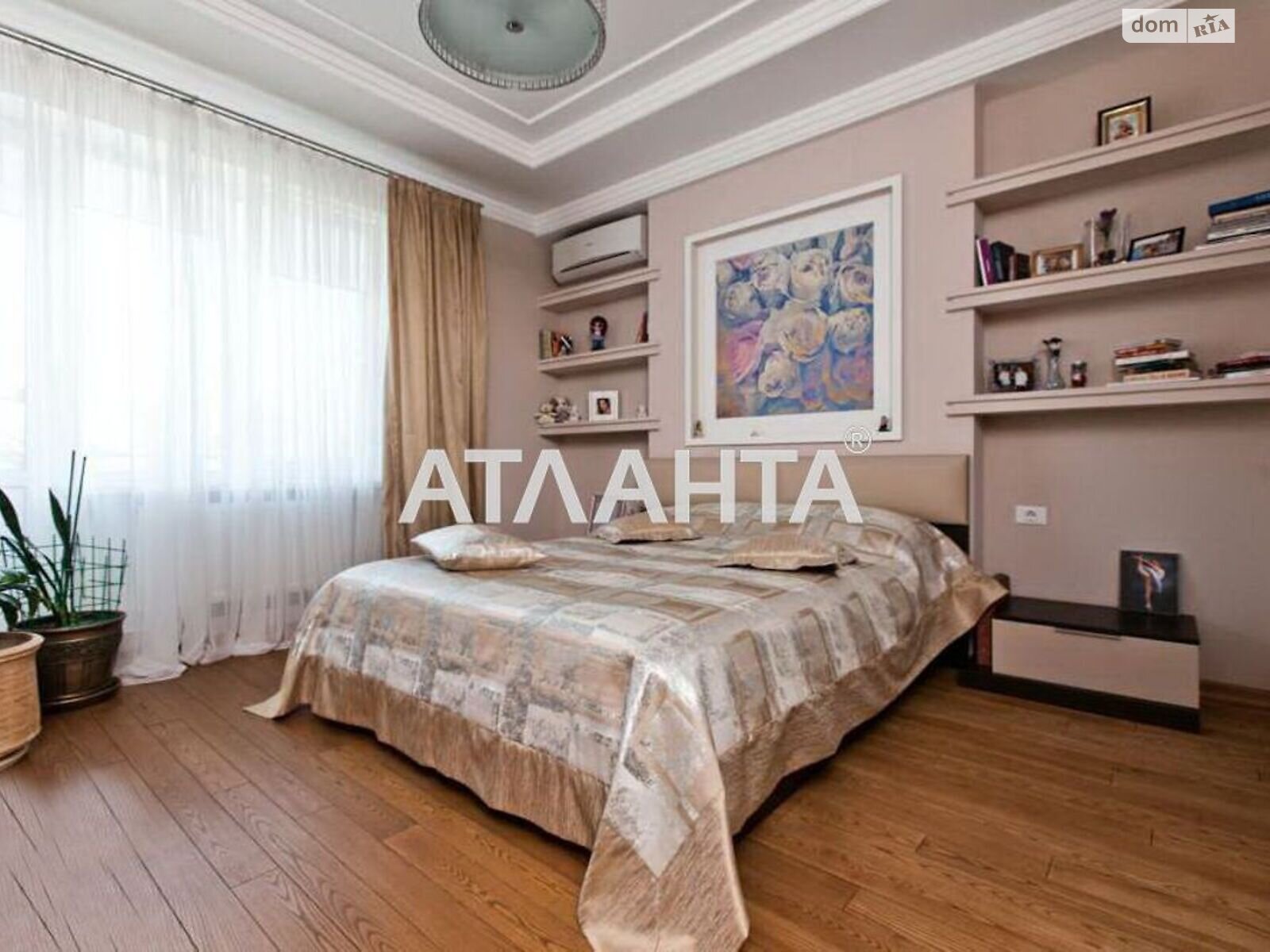 трехэтажный дом, 316 кв. м, ракушечник (ракушняк). Продажа в Одессе район Киевский фото 1