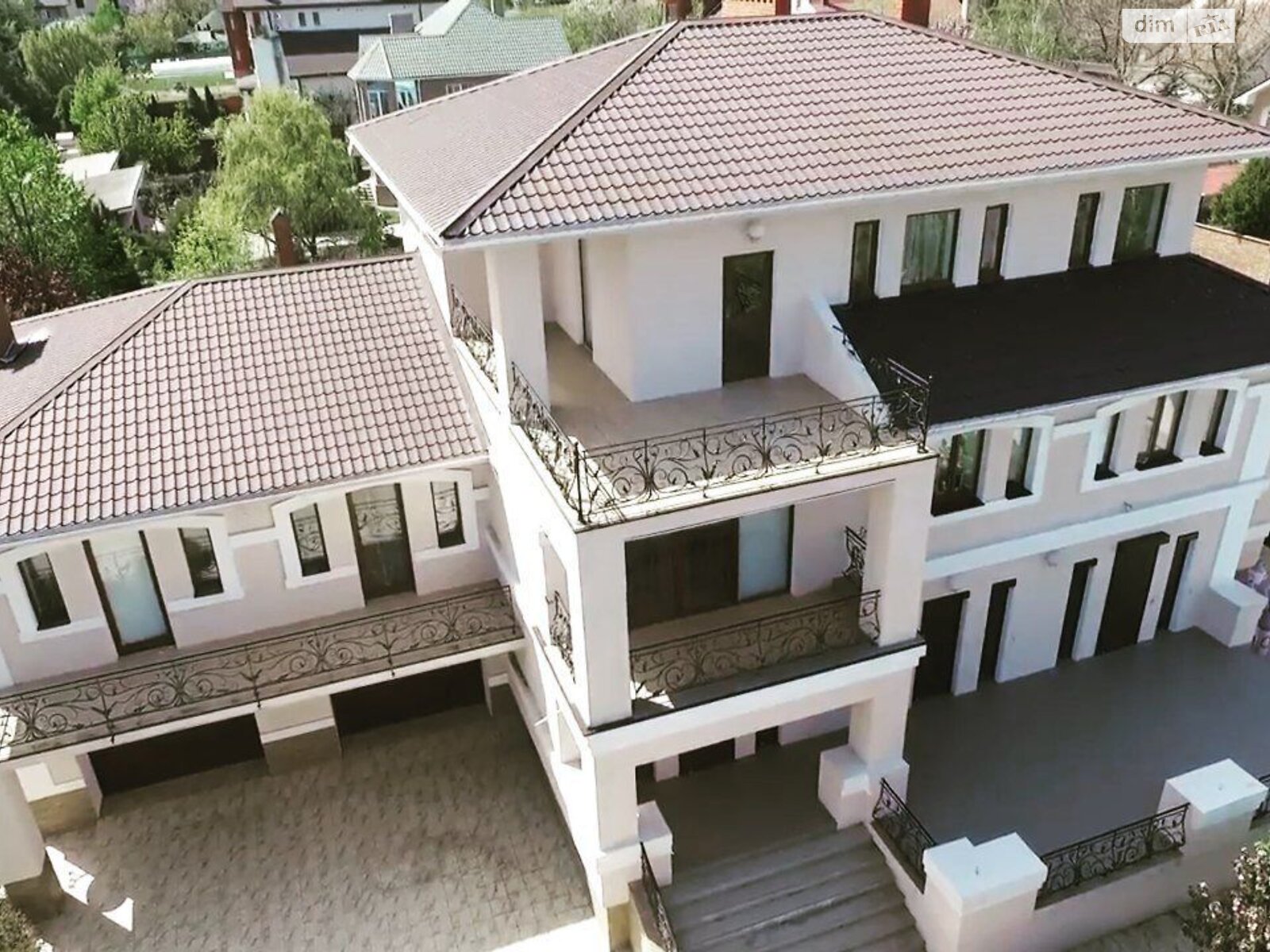 трехэтажный дом с балконом, 680 кв. м, кирпич. Продажа в Одессе район Киевский фото 1