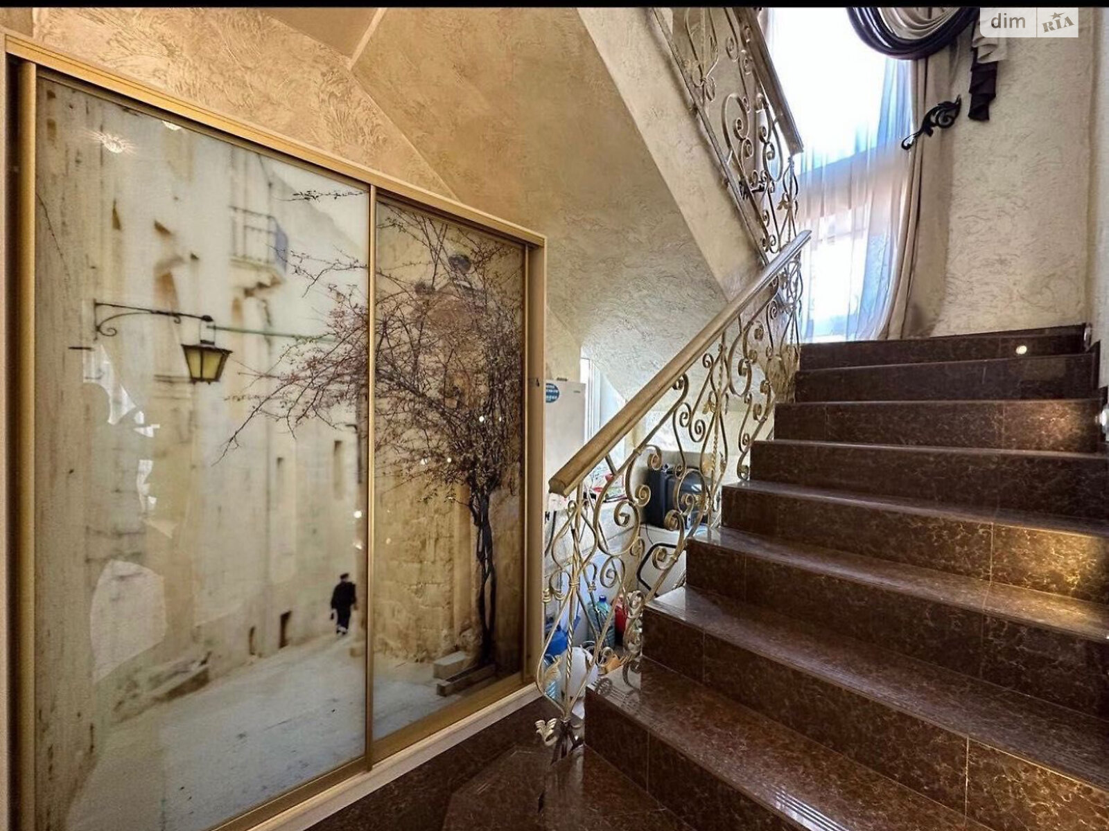 трехэтажный дом, 300 кв. м, газобетон. Продажа в Одессе район Киевский фото 1 трехэтажный дом, 300 кв. м, газобетон. Продажа в Одессе район Киевский фото 1