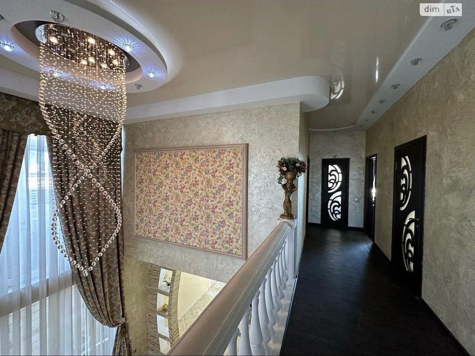 трехэтажный дом, 300 кв. м, газобетон. Продажа в Одессе район Киевский фото 1 трехэтажный дом, 300 кв. м, газобетон. Продажа в Одессе район Киевский фото 1