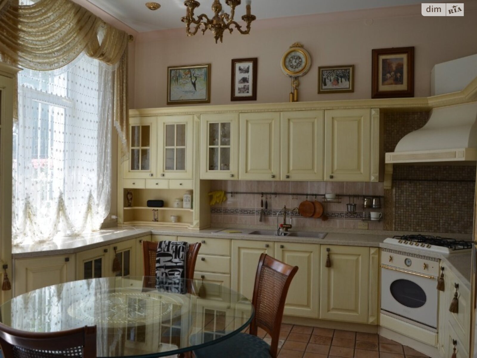 трехэтажный дом с ремонтом, 470 кв. м, кирпич. Продажа в Одессе район Киевский фото 1