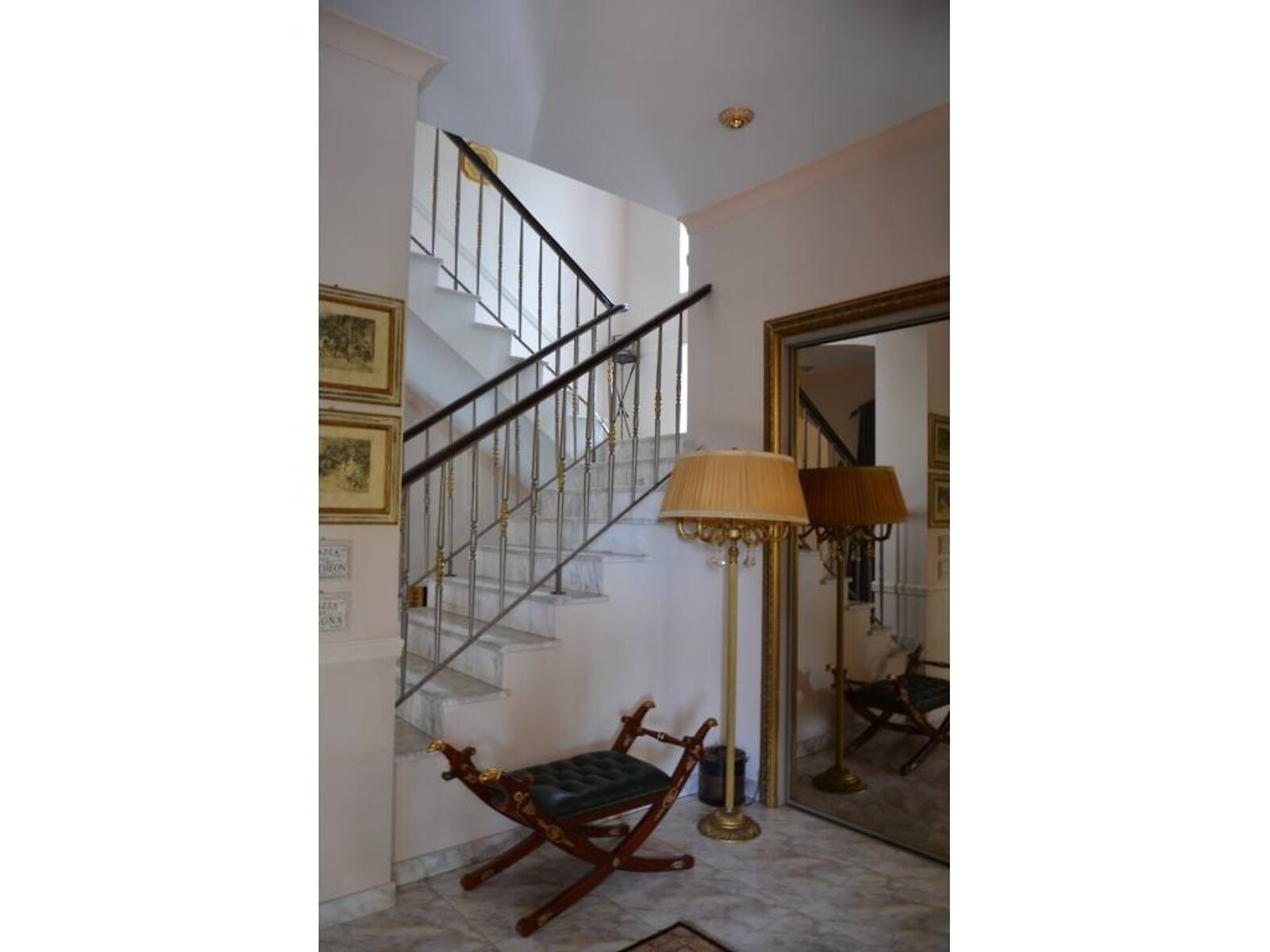 трехэтажный дом с верандой, 470 кв. м, кирпич. Продажа в Одессе район Киевский фото 1 трехэтажный дом с верандой, 470 кв. м, кирпич. Продажа в Одессе район Киевский фото 1