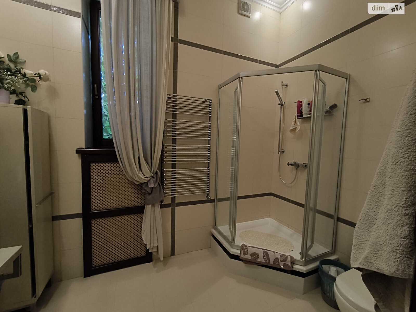 трехэтажный дом, 392 кв. м, кирпич. Продажа в Одессе район Киевский фото 1 трехэтажный дом, 392 кв. м, кирпич. Продажа в Одессе район Киевский фото 1