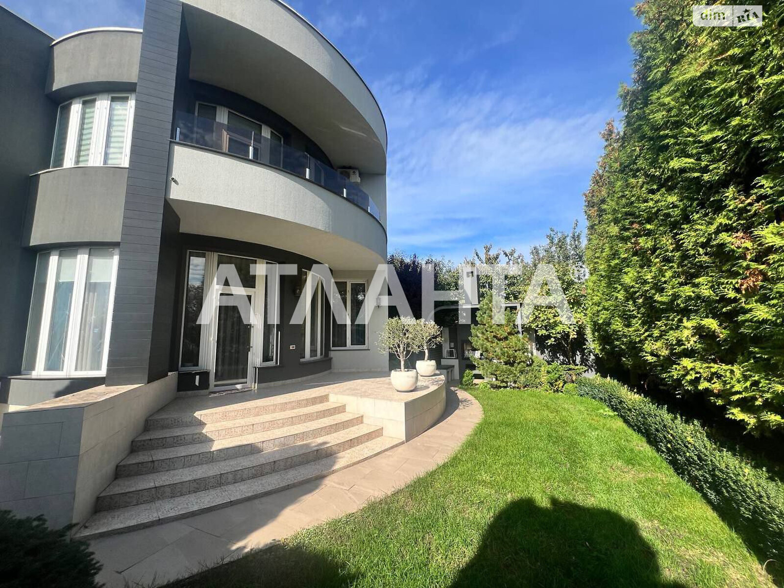 трехэтажный дом, 380 кв. м, газобетон. Продажа в Одессе район Киевский фото 1 трехэтажный дом, 380 кв. м, газобетон. Продажа в Одессе район Киевский фото 1