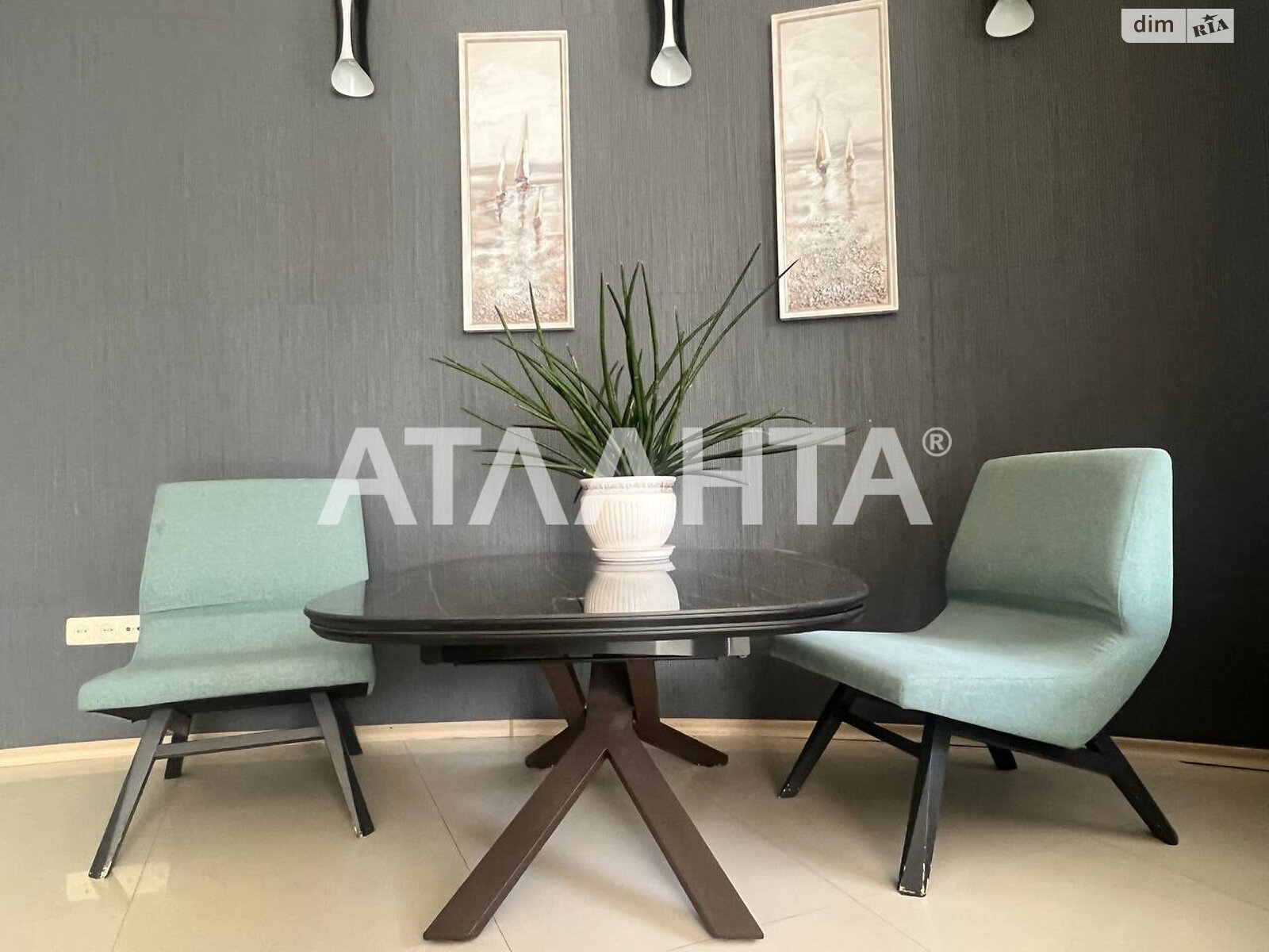 трехэтажный дом, 380 кв. м, газобетон. Продажа в Одессе район Киевский фото 1 трехэтажный дом, 380 кв. м, газобетон. Продажа в Одессе район Киевский фото 1