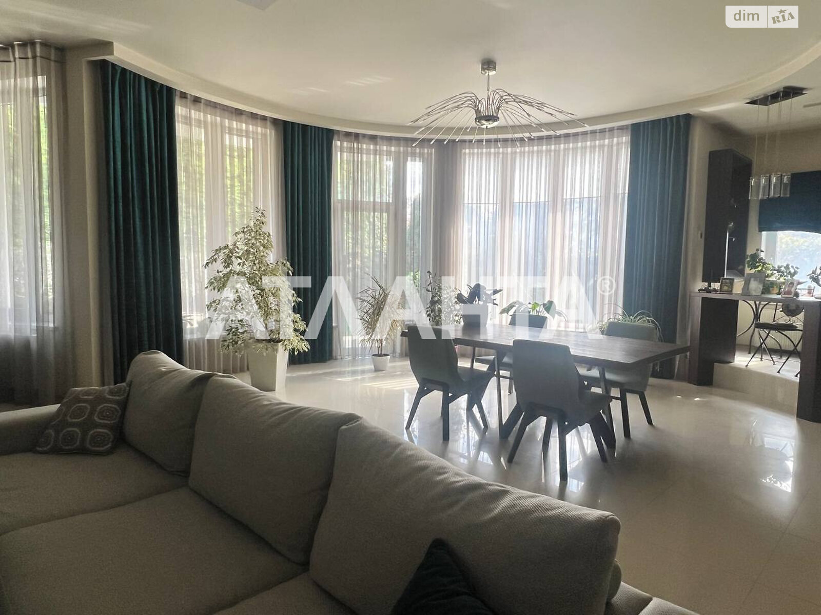 трехэтажный дом, 380 кв. м, газобетон. Продажа в Одессе район Киевский фото 1 трехэтажный дом, 380 кв. м, газобетон. Продажа в Одессе район Киевский фото 1