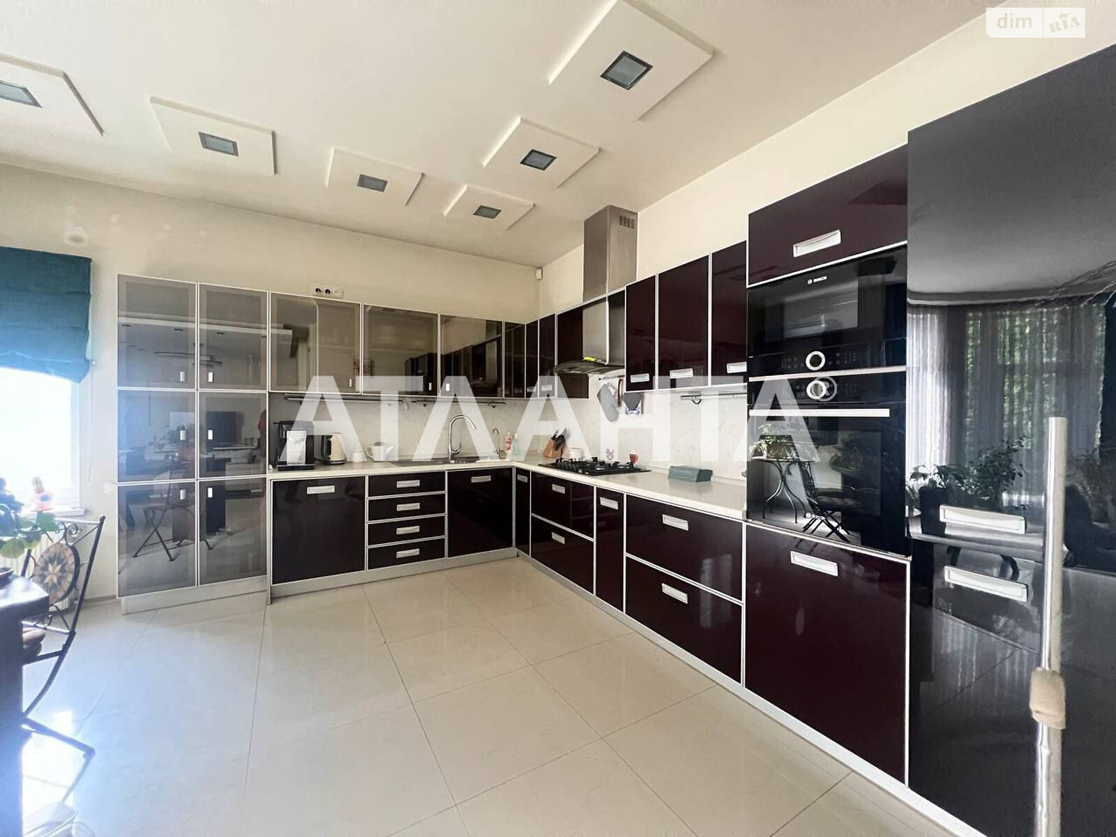 трехэтажный дом, 380 кв. м, газобетон. Продажа в Одессе район Киевский фото 1 трехэтажный дом, 380 кв. м, газобетон. Продажа в Одессе район Киевский фото 1