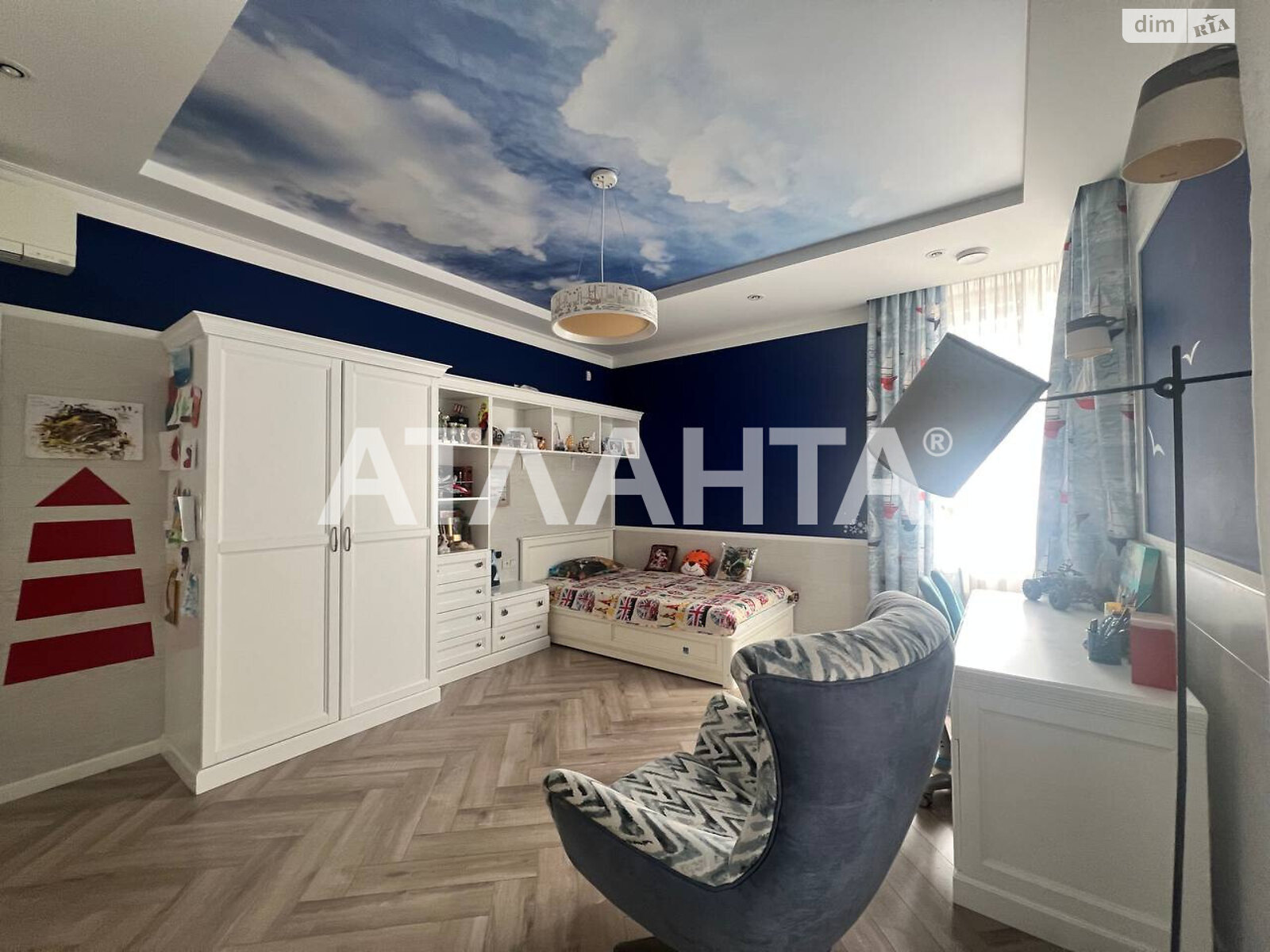 трехэтажный дом, 380 кв. м, газобетон. Продажа в Одессе район Киевский фото 1 трехэтажный дом, 380 кв. м, газобетон. Продажа в Одессе район Киевский фото 1