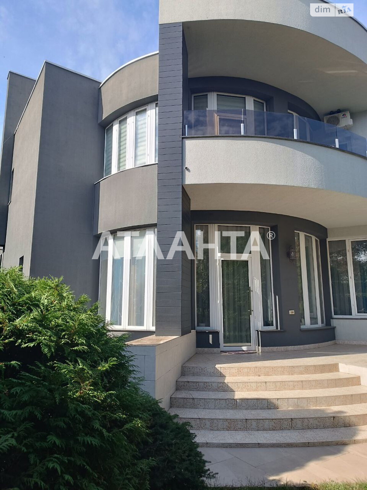 трехэтажный дом, 380 кв. м, газобетон. Продажа в Одессе район Киевский фото 1 трехэтажный дом, 380 кв. м, газобетон. Продажа в Одессе район Киевский фото 1