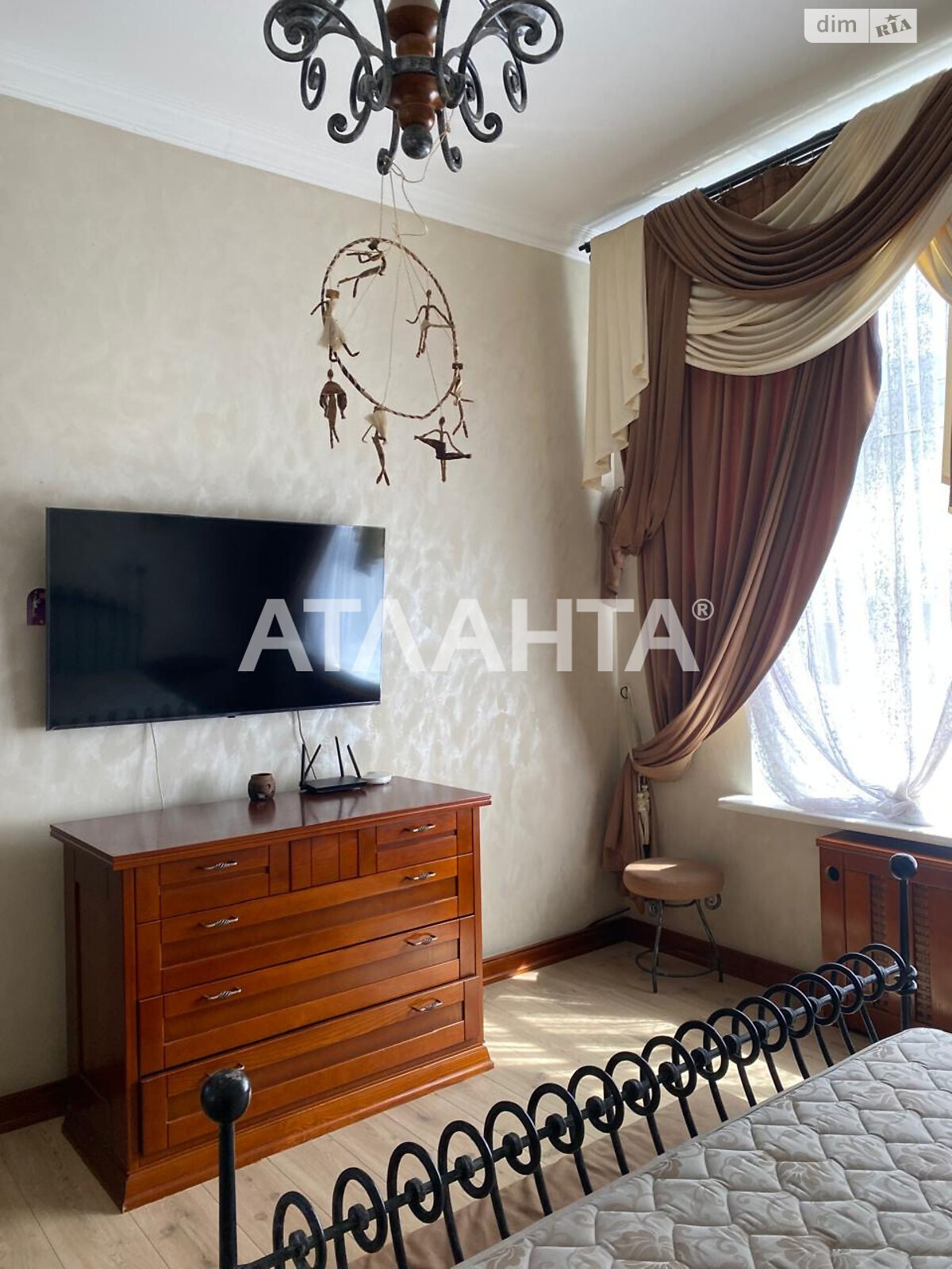 трехэтажный дом беседка, 420 кв. м, ракушечник (ракушняк). Продажа в Одессе район Киевский фото 1 трехэтажный дом беседка, 420 кв. м, ракушечник (ракушняк). Продажа в Одессе район Киевский фото 1