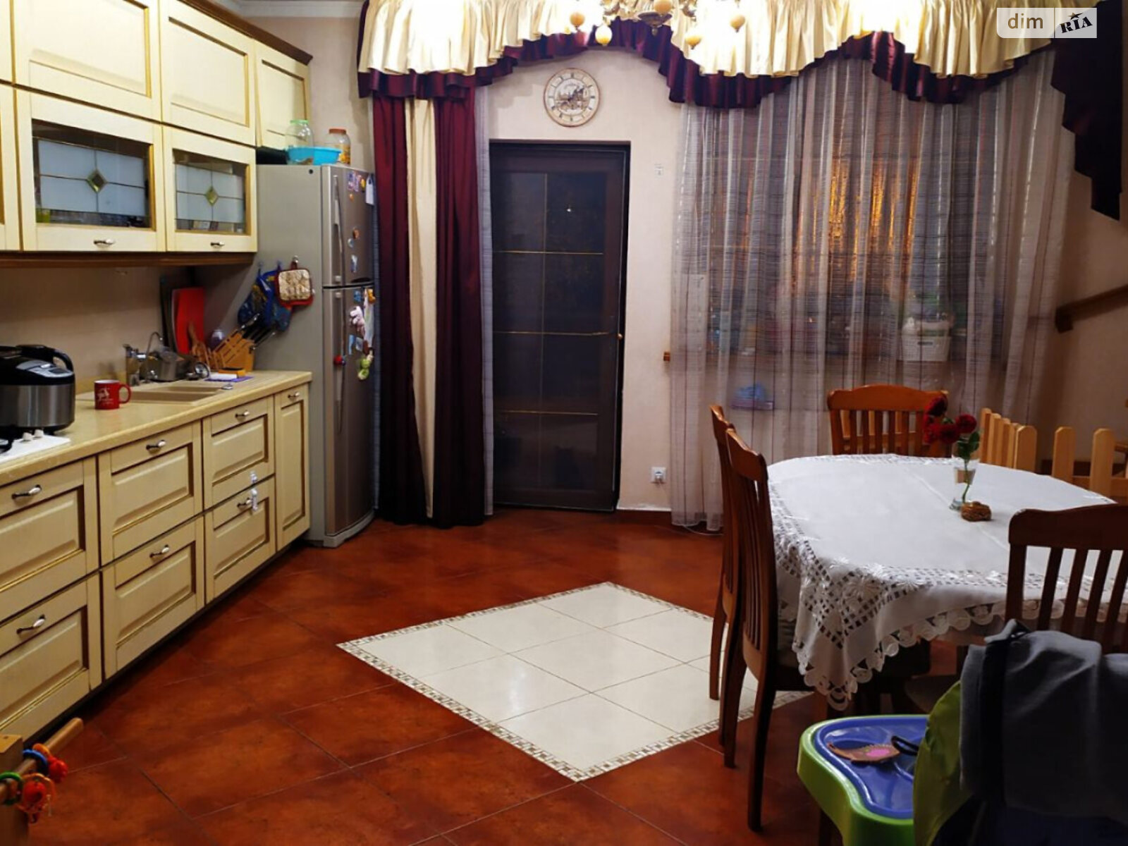 трехэтажный дом, 236 кв. м, ракушечник (ракушняк). Продажа в Одессе район Киевский фото 1 трехэтажный дом, 236 кв. м, ракушечник (ракушняк). Продажа в Одессе район Киевский фото 1