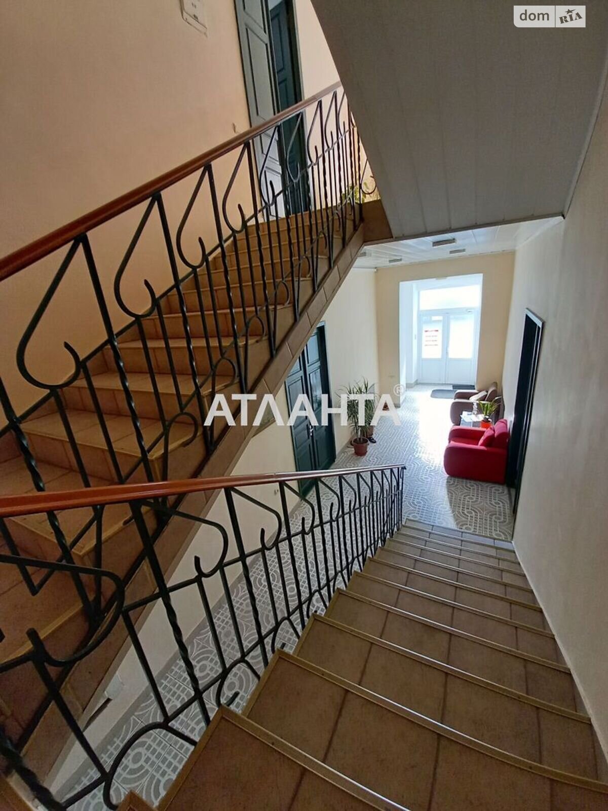 трехэтажный дом, 839.5 кв. м, ракушечник (ракушняк). Продажа в Одессе район Киевский фото 1