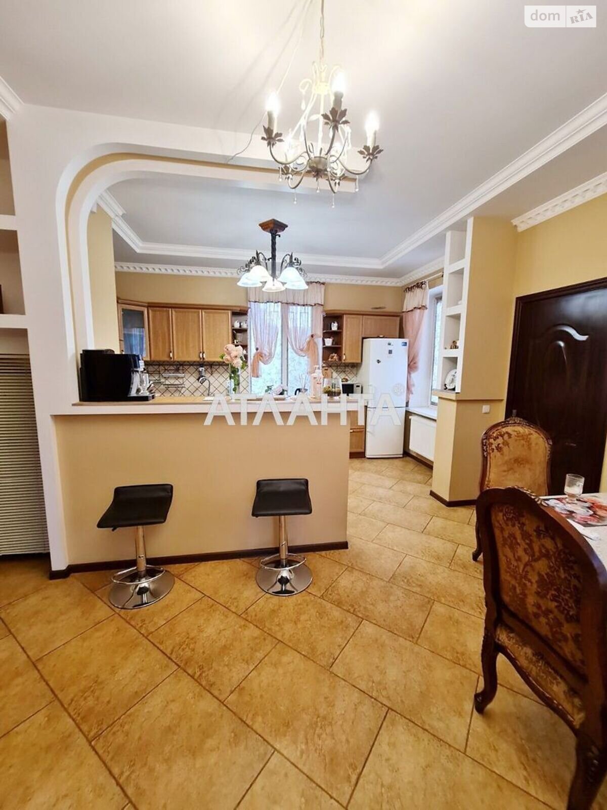 двухэтажный дом, 270 кв. м, ракушечник (ракушняк). Продажа в Одессе район Киевский фото 1