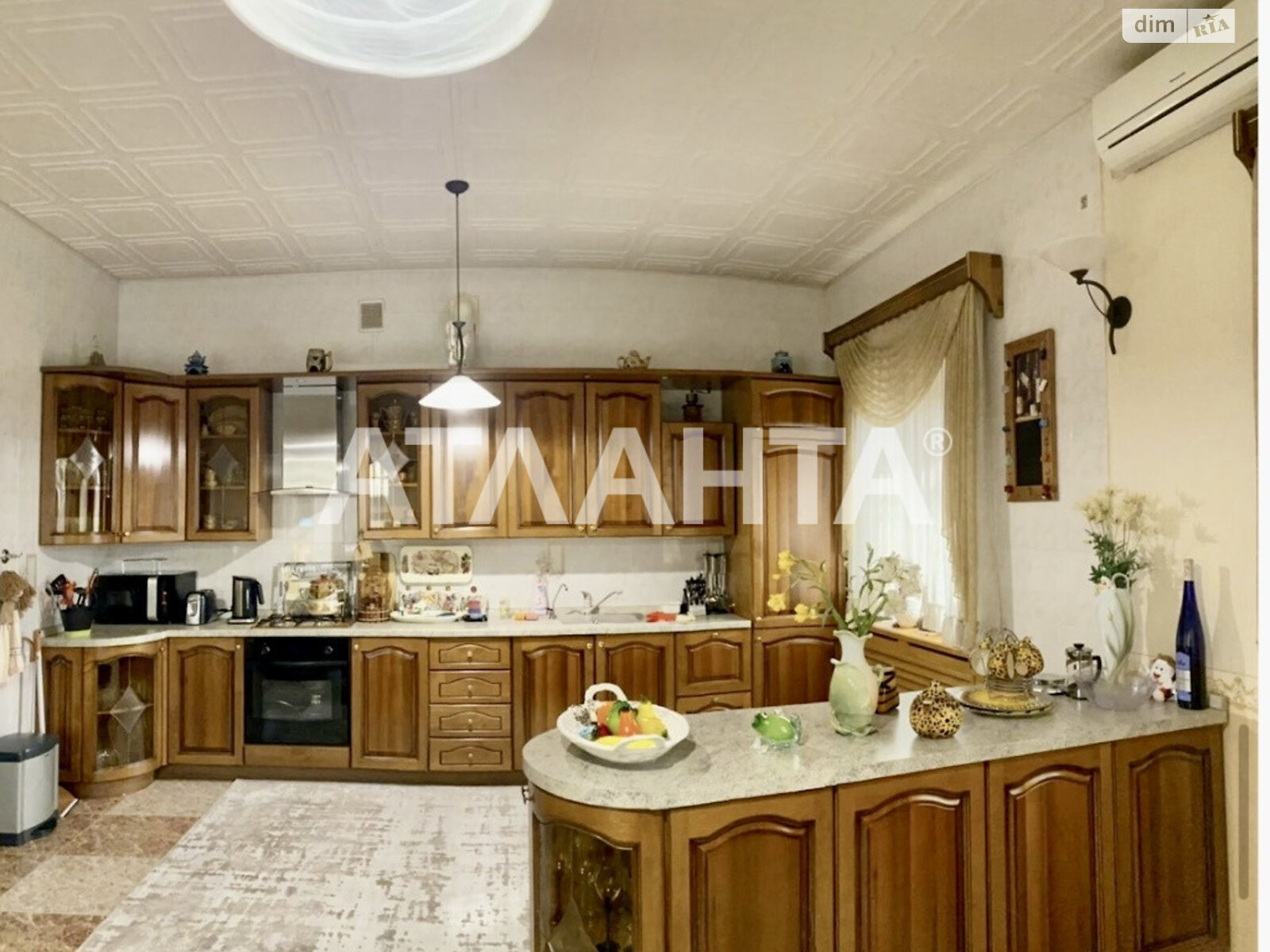 трехэтажный дом, 505 кв. м, ракушечник (ракушняк). Продажа в Одессе район Киевский фото 1 трехэтажный дом, 505 кв. м, ракушечник (ракушняк). Продажа в Одессе район Киевский фото 1