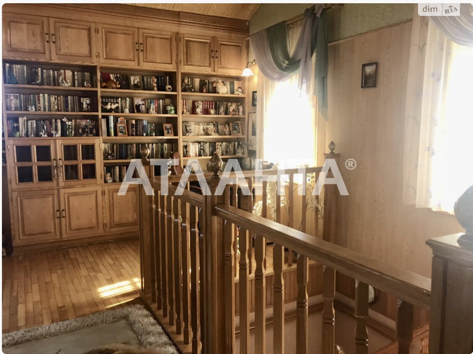 трехэтажный дом, 505 кв. м, ракушечник (ракушняк). Продажа в Одессе район Киевский фото 1 трехэтажный дом, 505 кв. м, ракушечник (ракушняк). Продажа в Одессе район Киевский фото 1