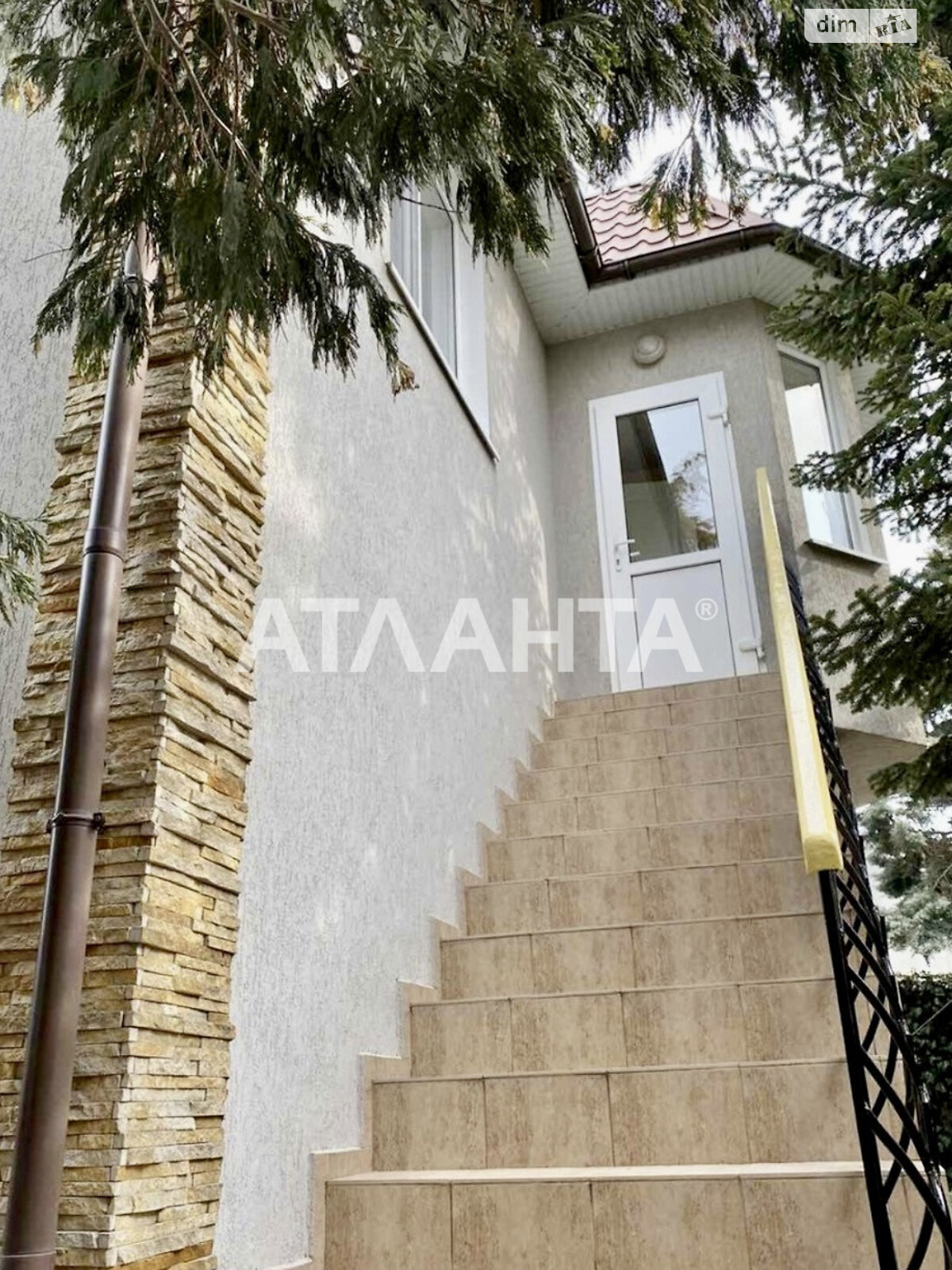 трехэтажный дом, 505 кв. м, ракушечник (ракушняк). Продажа в Одессе район Киевский фото 1 трехэтажный дом, 505 кв. м, ракушечник (ракушняк). Продажа в Одессе район Киевский фото 1
