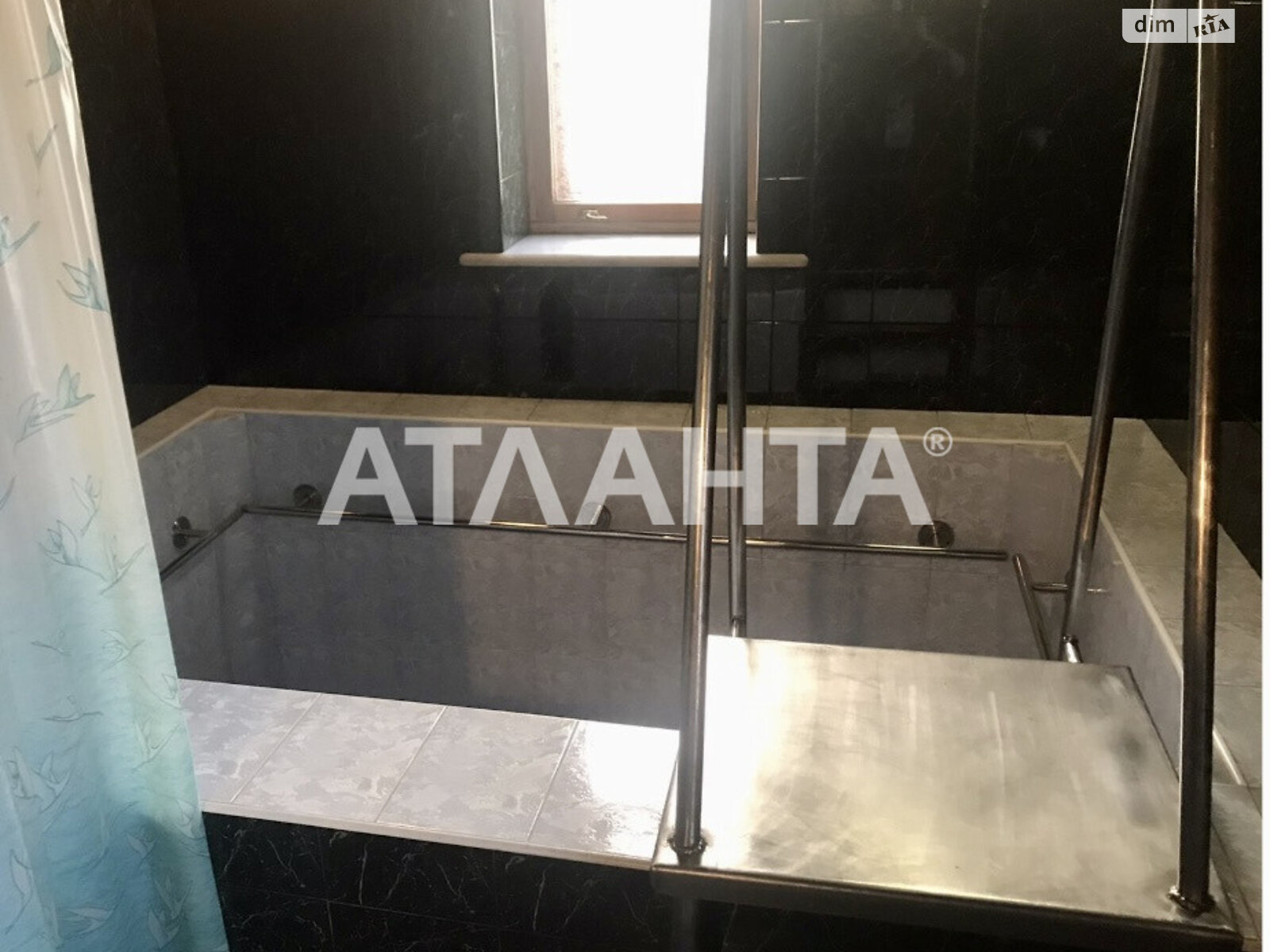 трехэтажный дом, 505 кв. м, ракушечник (ракушняк). Продажа в Одессе район Киевский фото 1 трехэтажный дом, 505 кв. м, ракушечник (ракушняк). Продажа в Одессе район Киевский фото 1