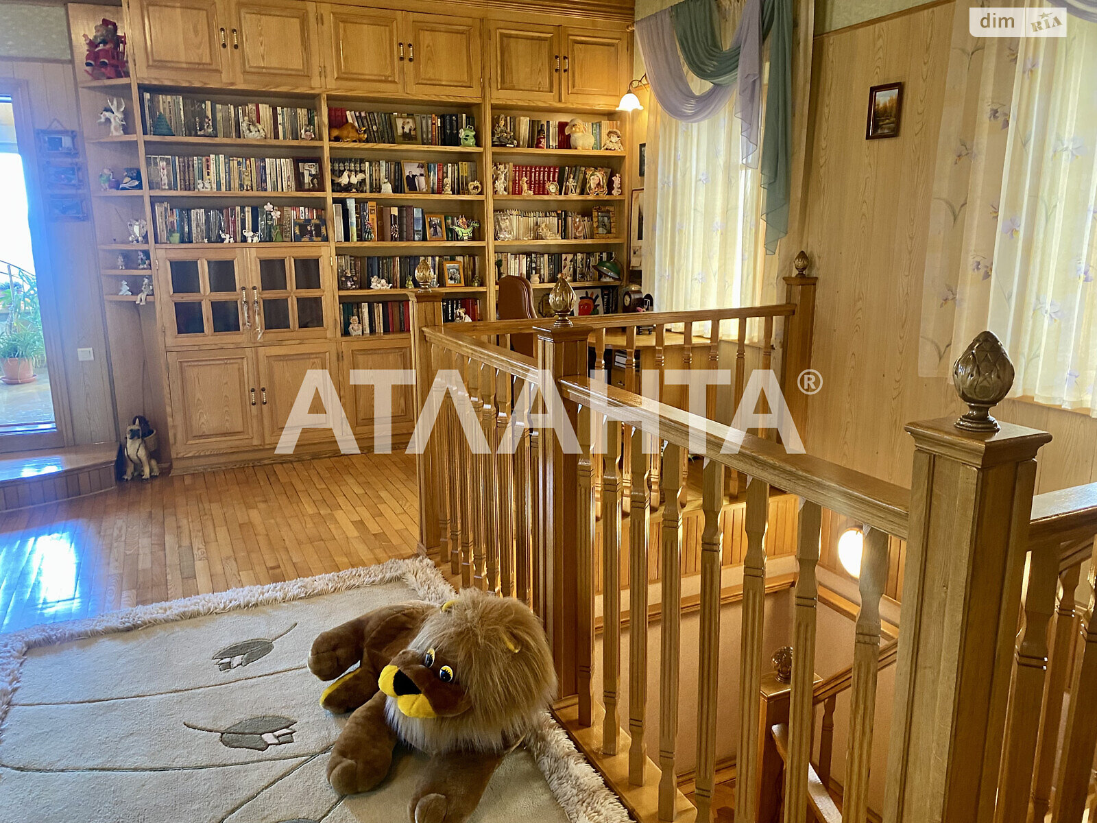 трехэтажный дом, 505 кв. м, ракушечник (ракушняк). Продажа в Одессе район Киевский фото 1 трехэтажный дом, 505 кв. м, ракушечник (ракушняк). Продажа в Одессе район Киевский фото 1