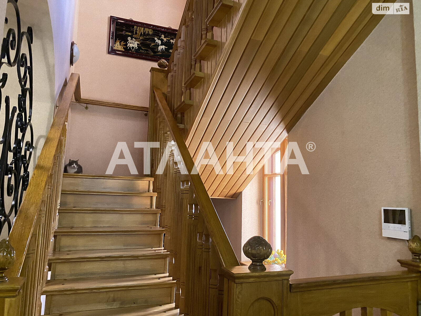 трехэтажный дом, 505 кв. м, ракушечник (ракушняк). Продажа в Одессе район Киевский фото 1 трехэтажный дом, 505 кв. м, ракушечник (ракушняк). Продажа в Одессе район Киевский фото 1
